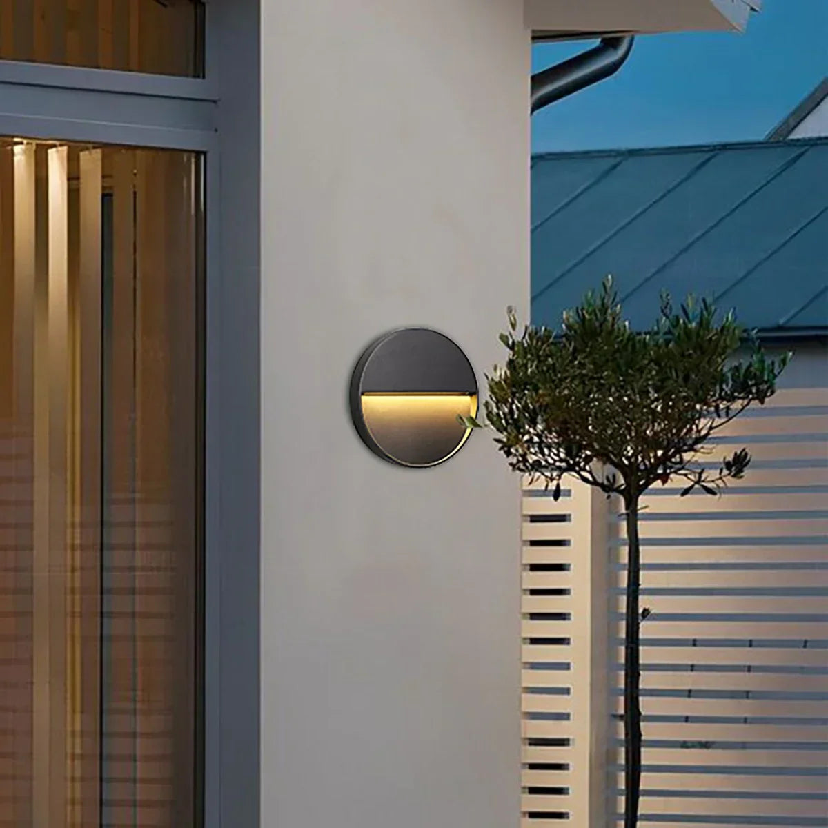 Kleni Outdoor Wall Light