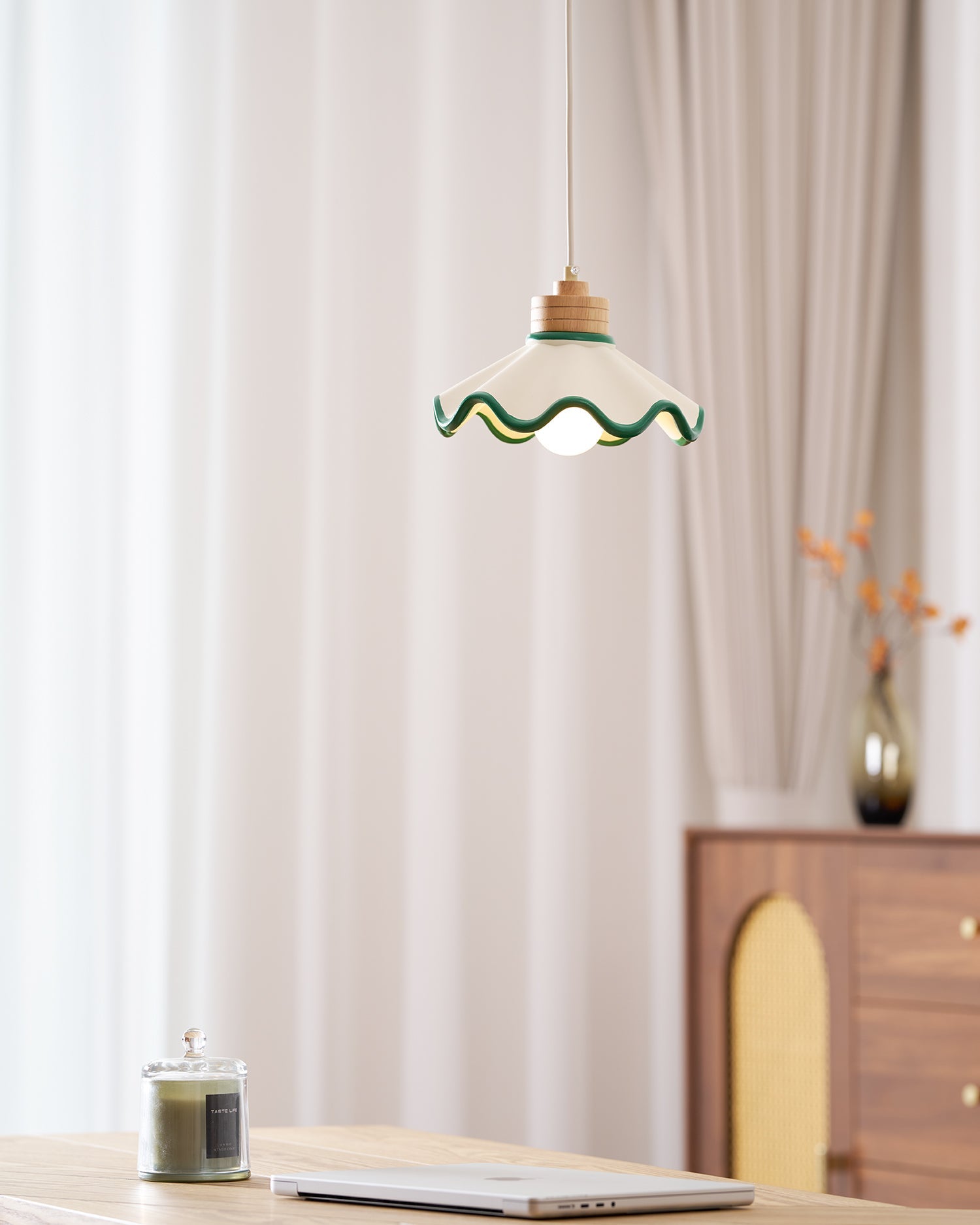 Najano Scalloped Pendant Light