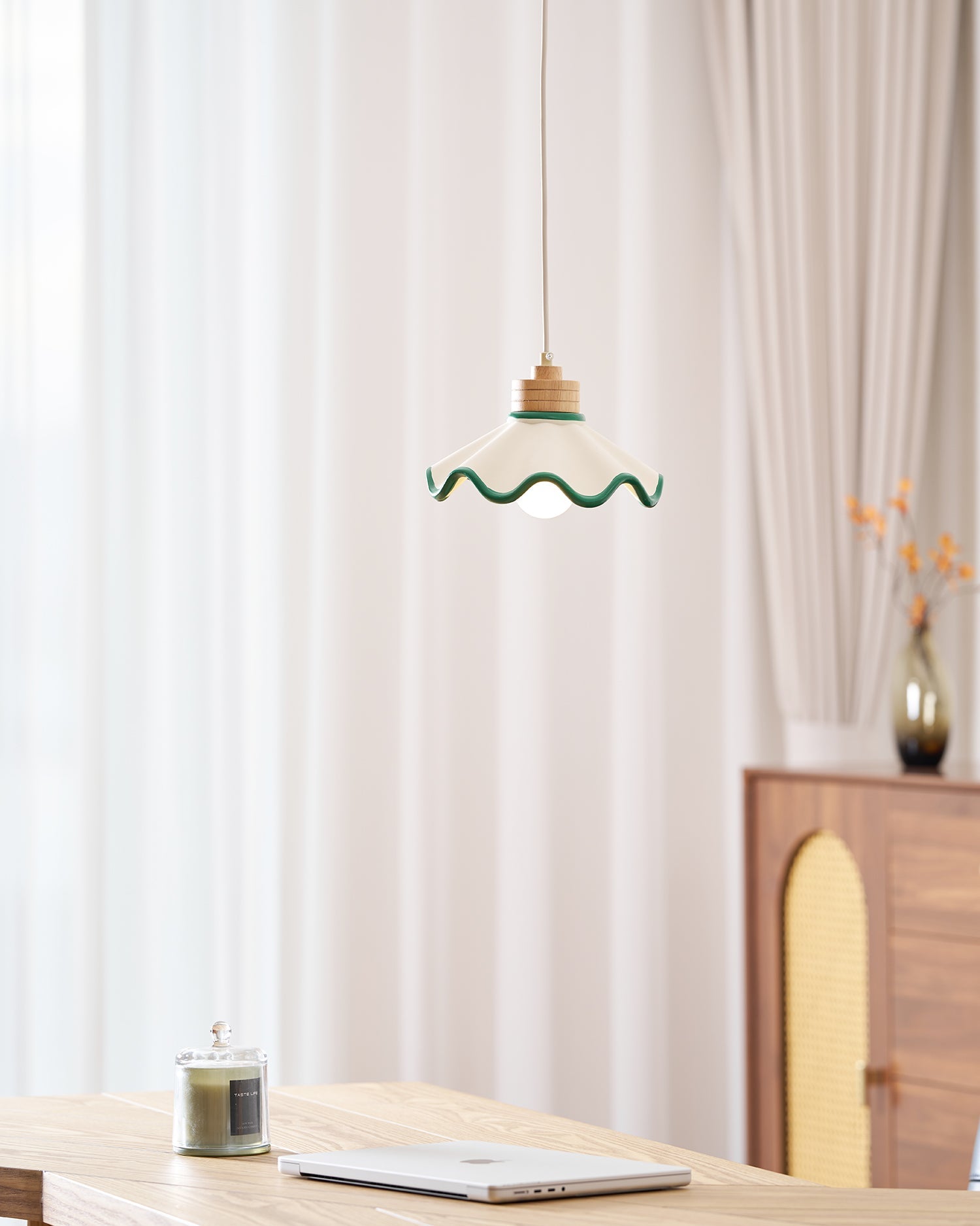 Najano Scalloped Pendant Light