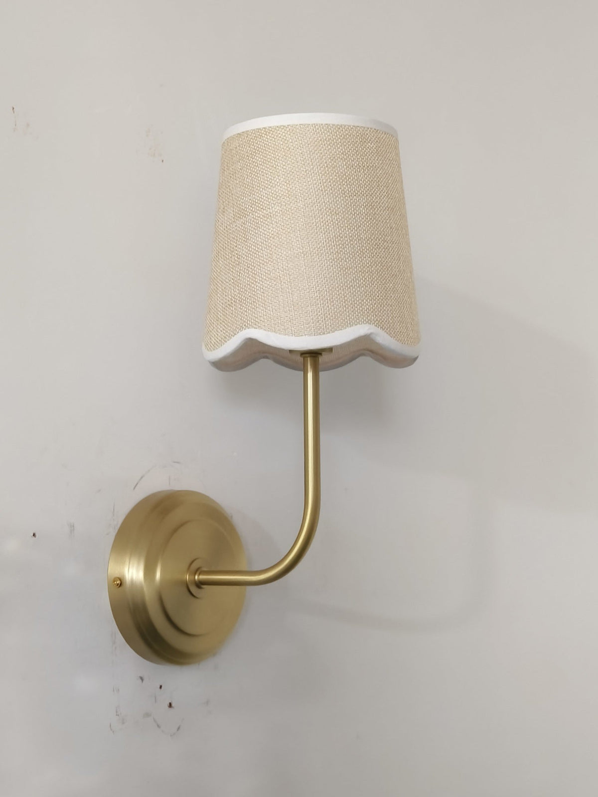 Avolan Wall Light