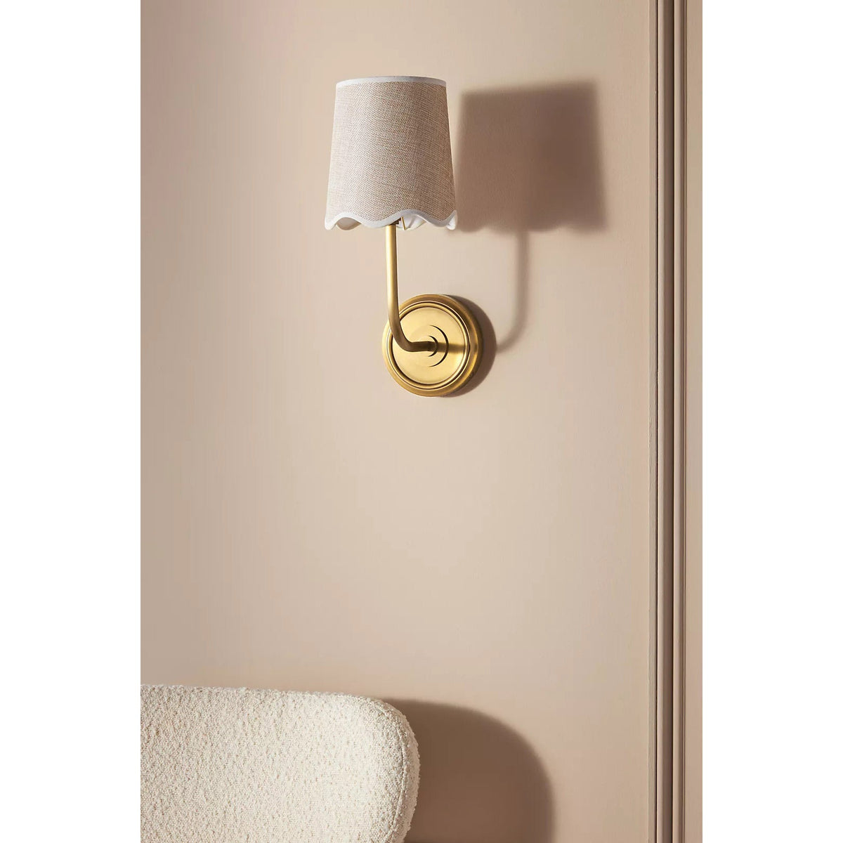 Avolan Wall Light