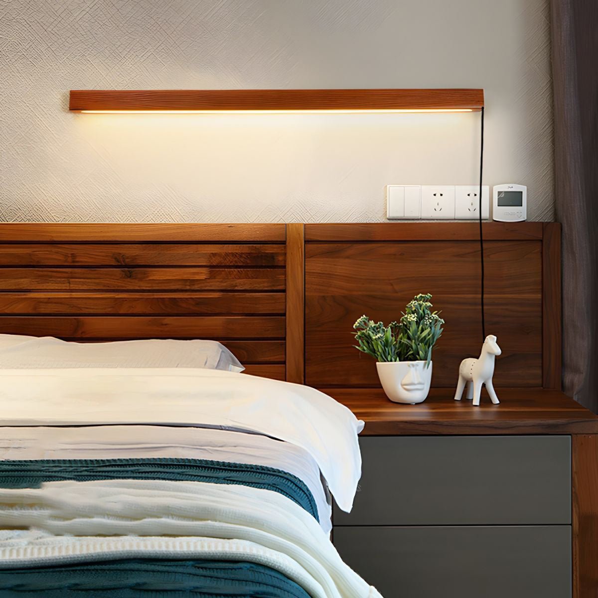 Gomeron Linear Wall Light