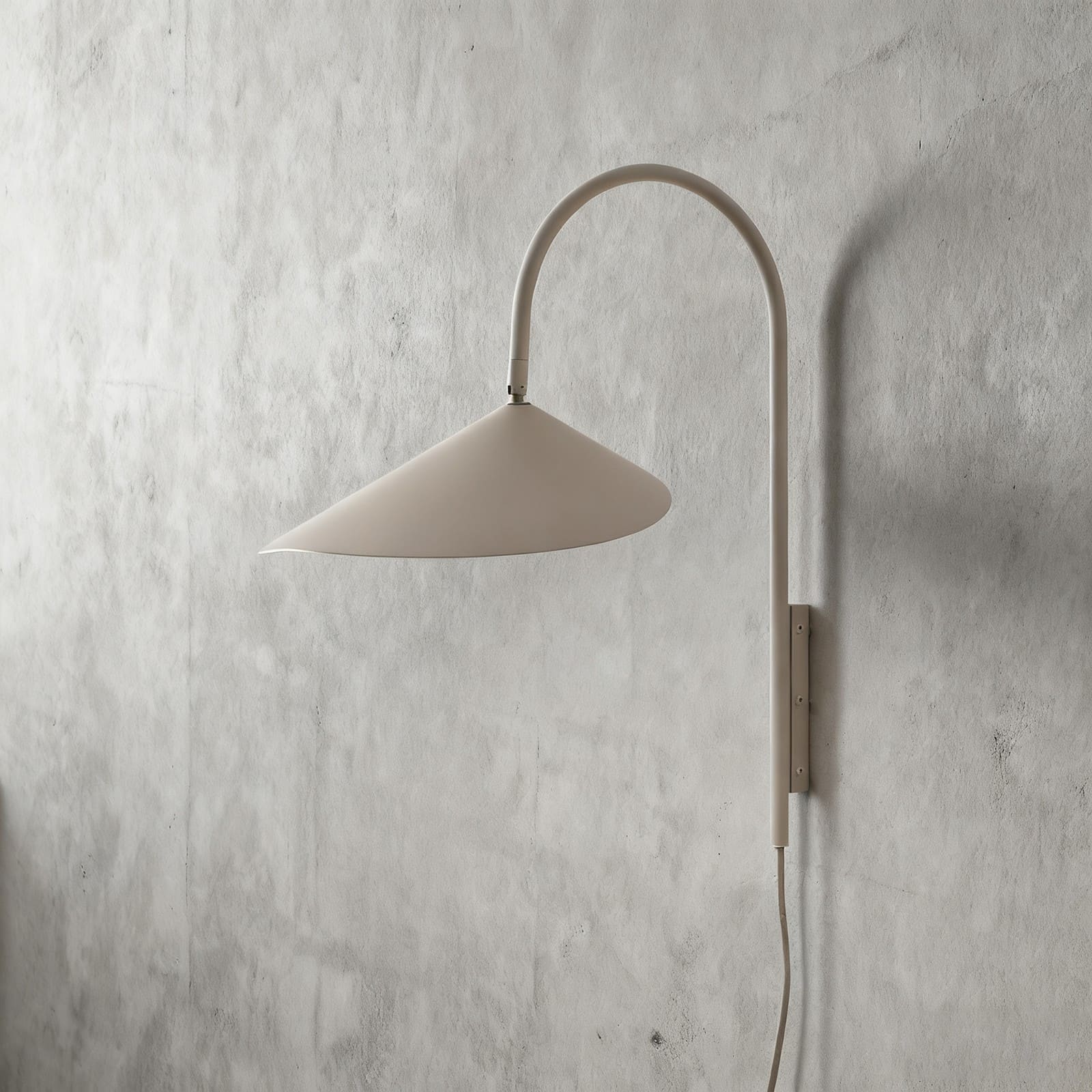 Wavalo Wall Light