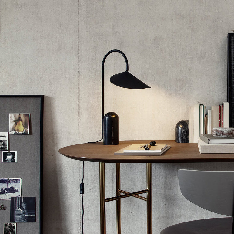 Guval Minimalist Table Lamp