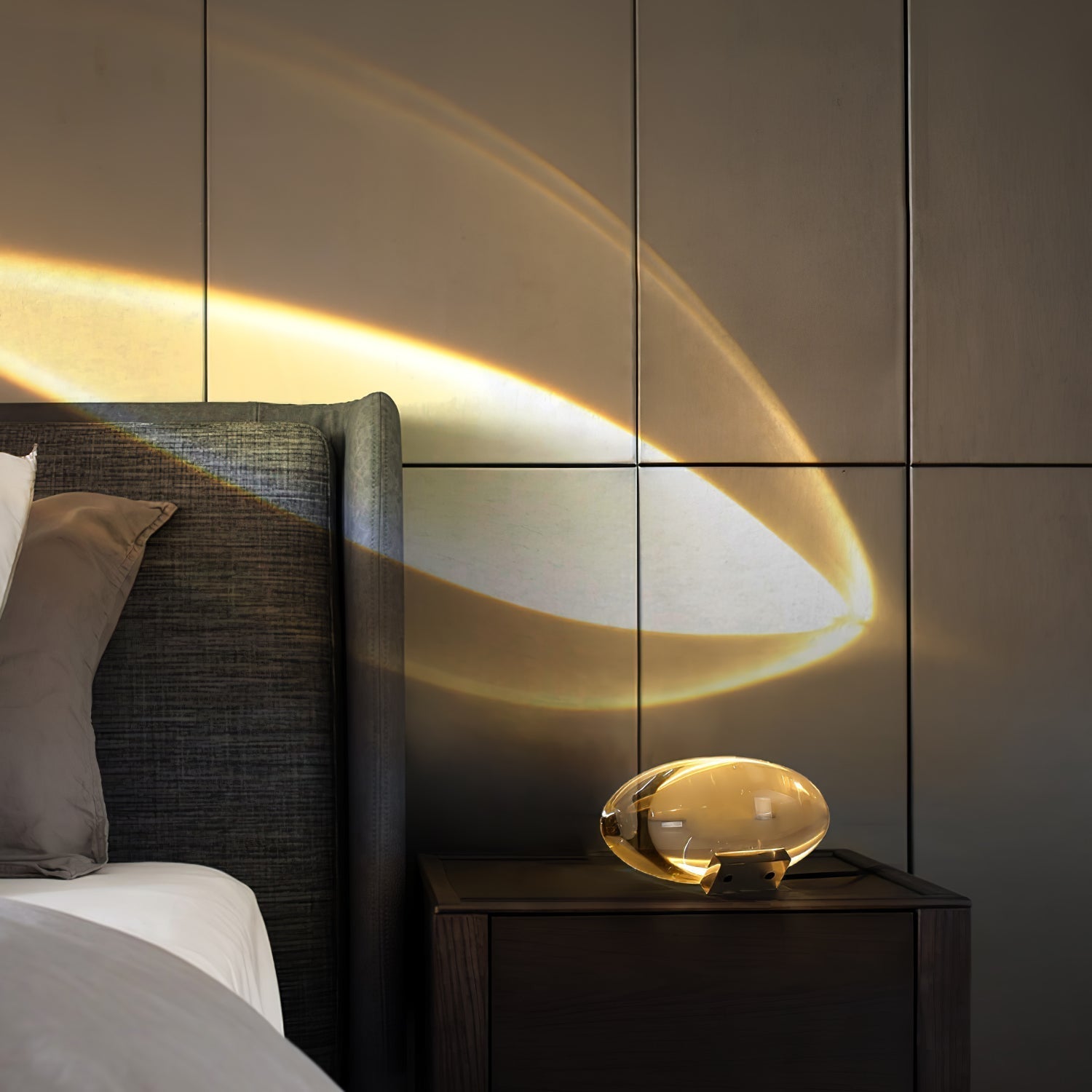 Lizzan Table Lamp