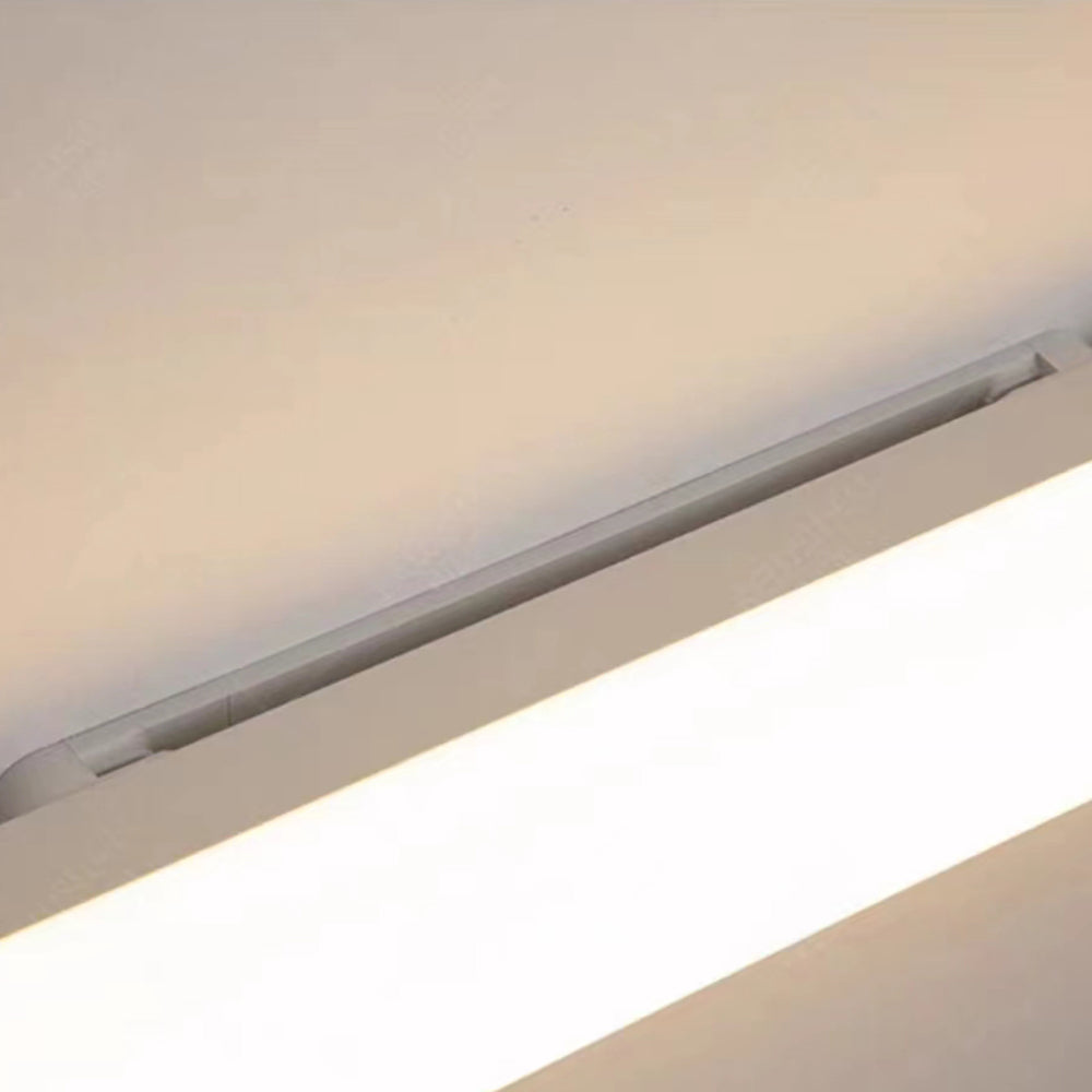 Ilinar Wall Light