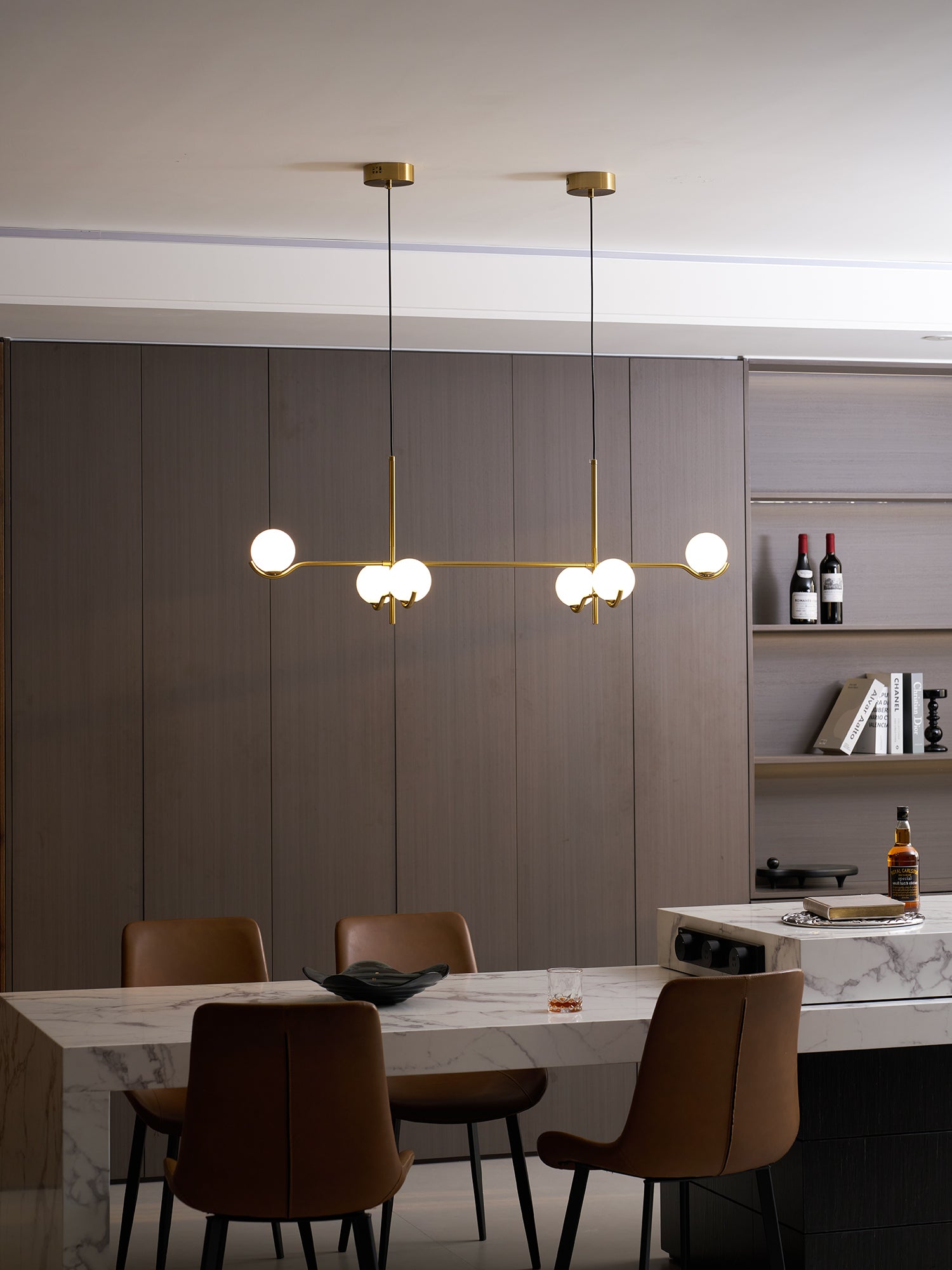 Avaleo Globe Pendant Light