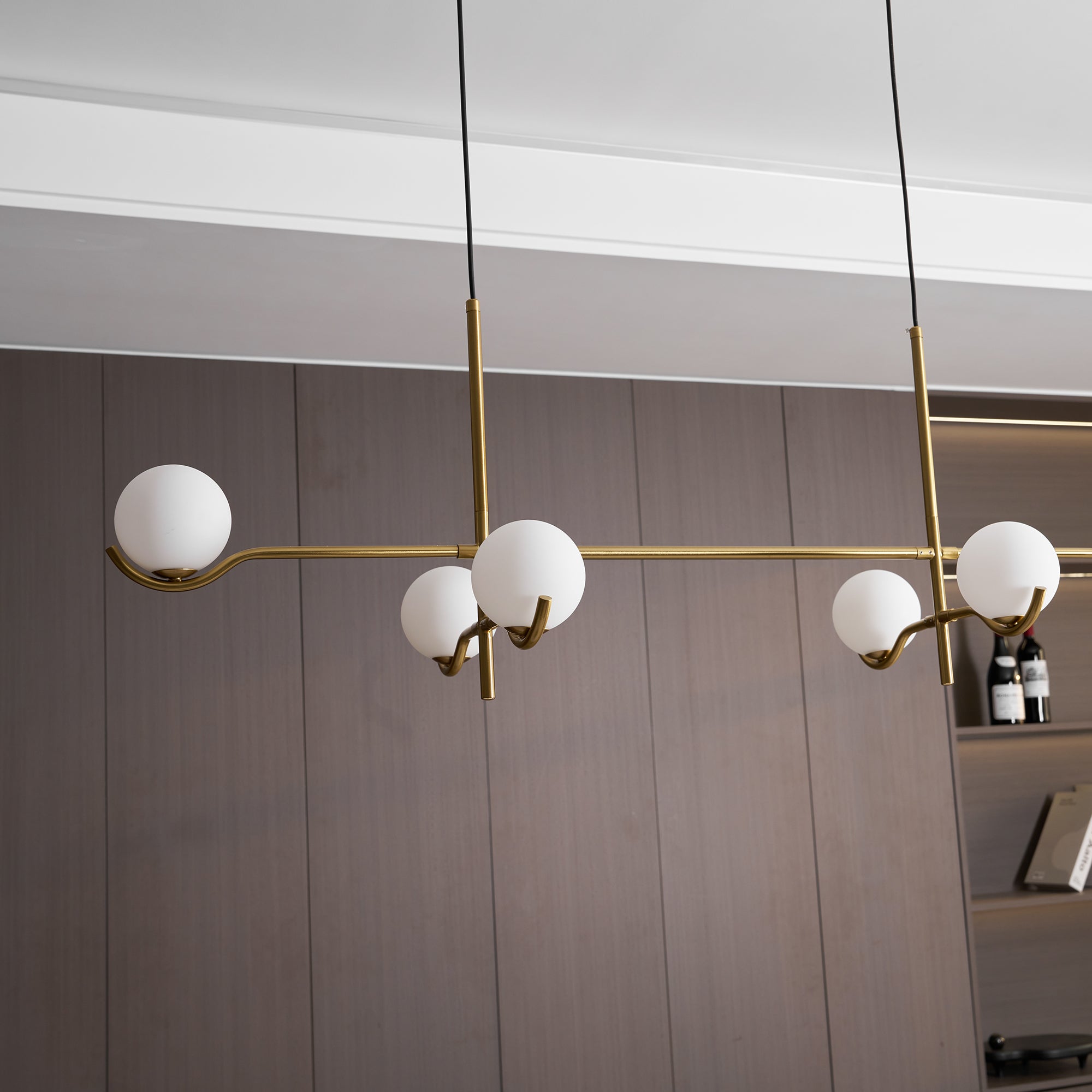 Avaleo Globe Pendant Light
