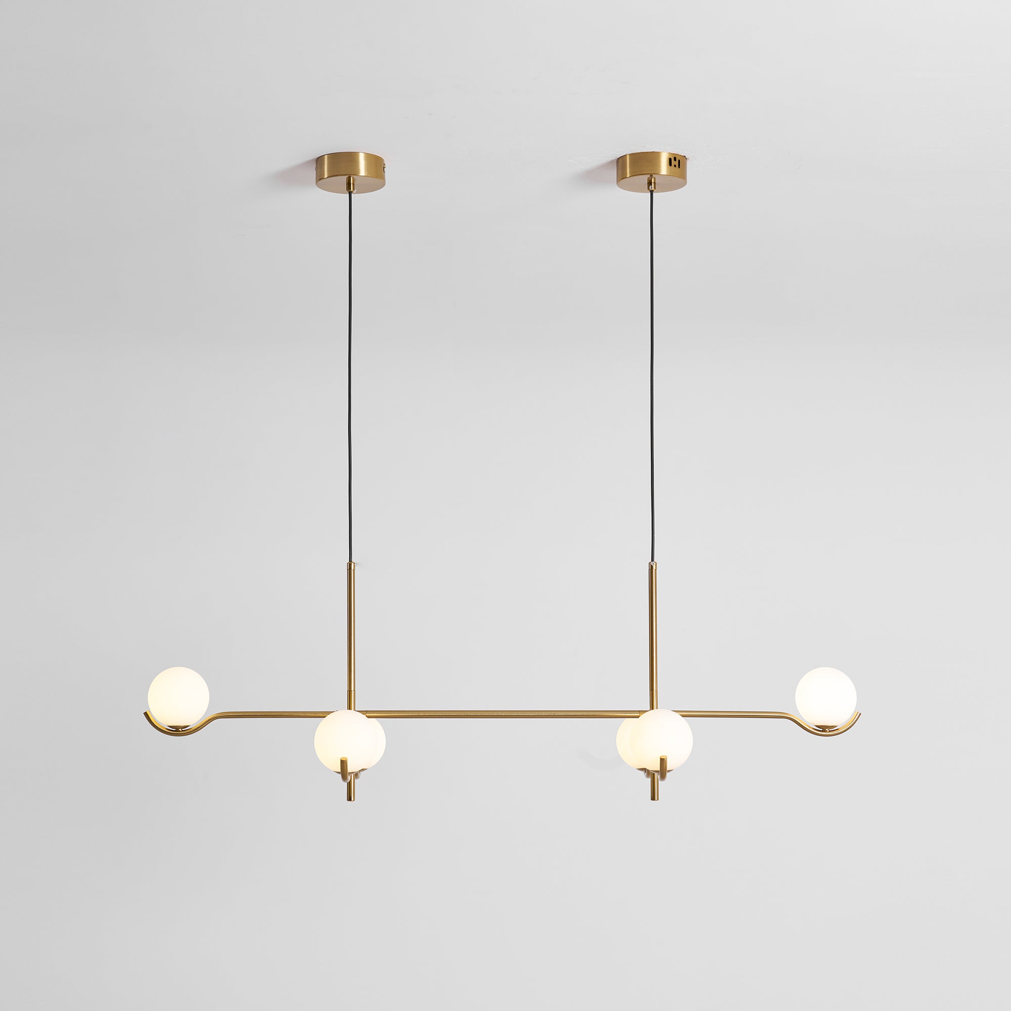 Avaleo Globe Pendant Light