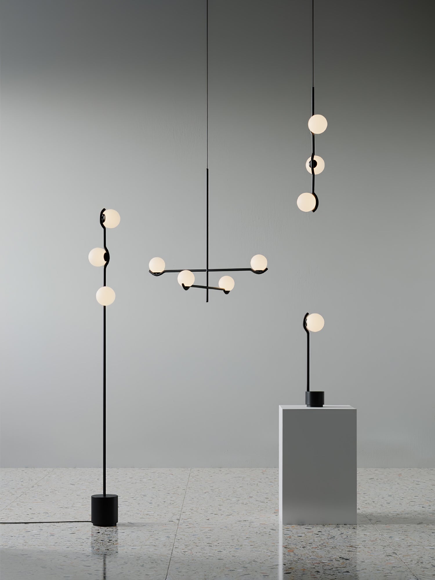 Avaleo Globe Pendant Light