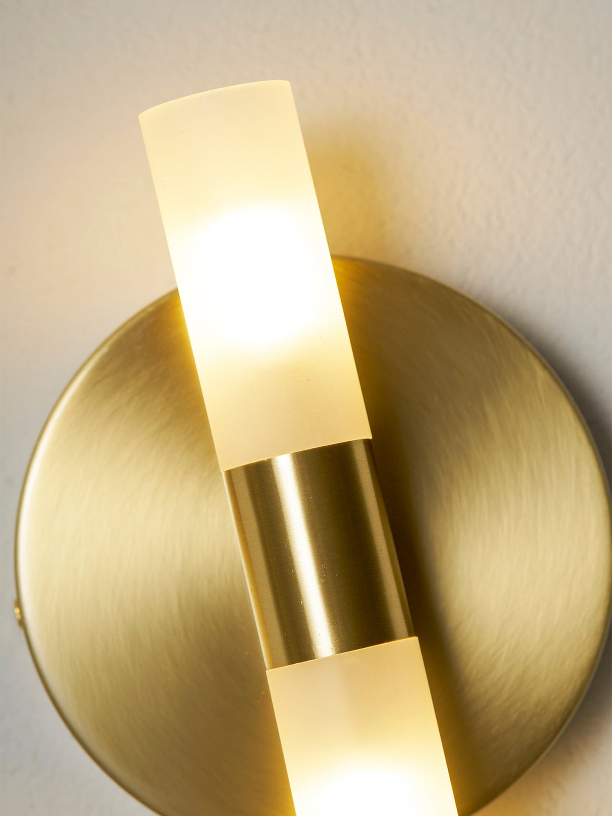 Duhir Modern Wall Light
