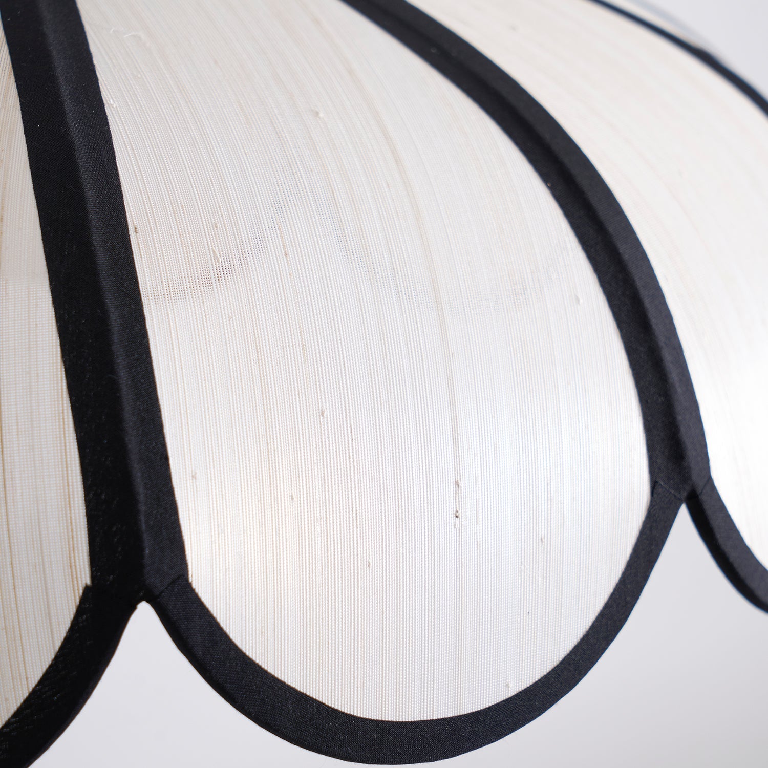 Melaona Scalloped Pendant Light