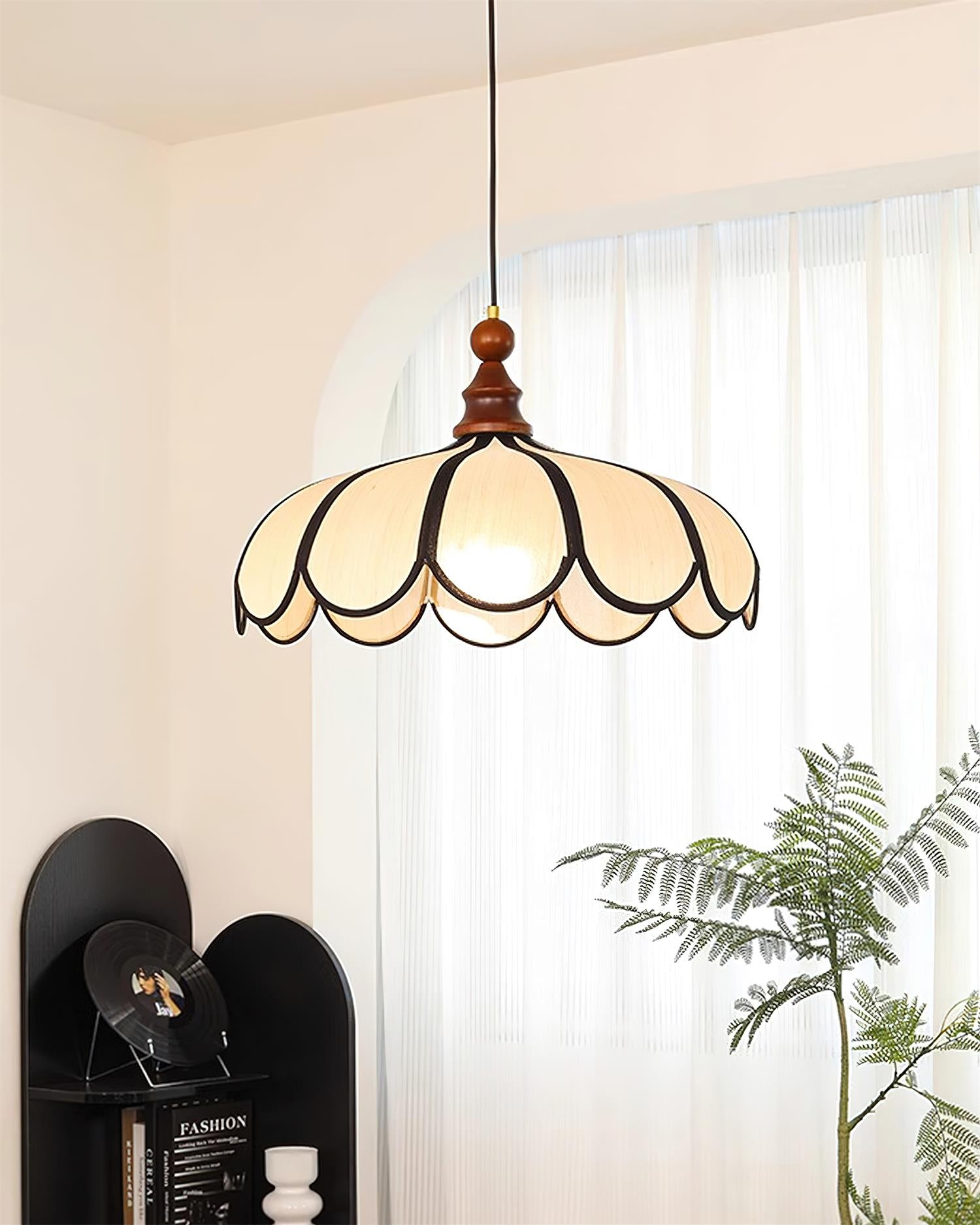 Melaona Scalloped Pendant Light