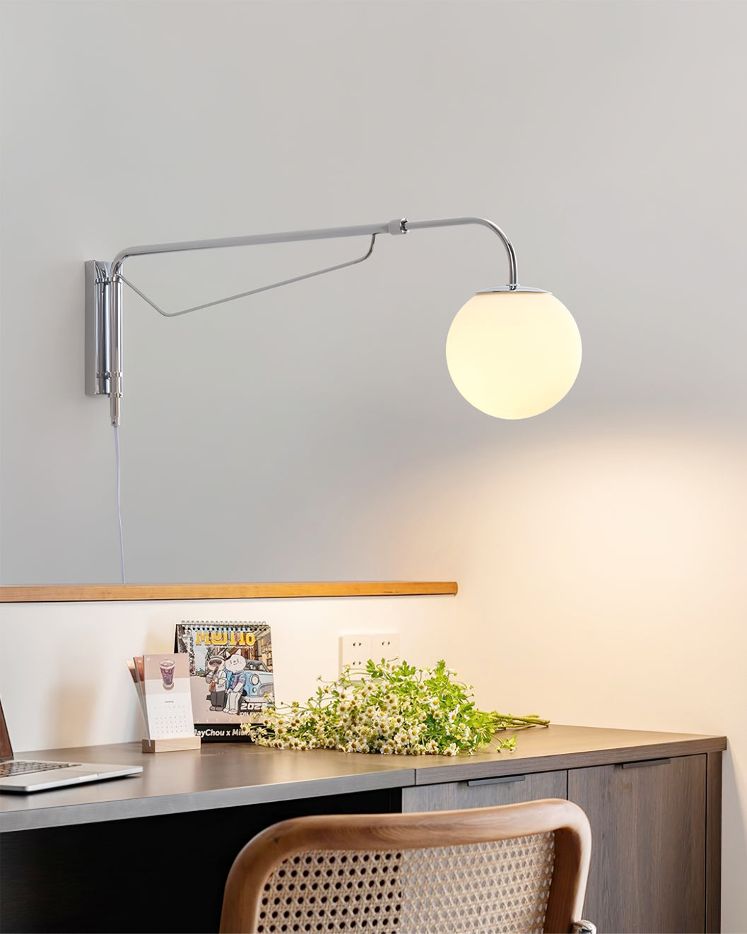 Bazoron Wall Light