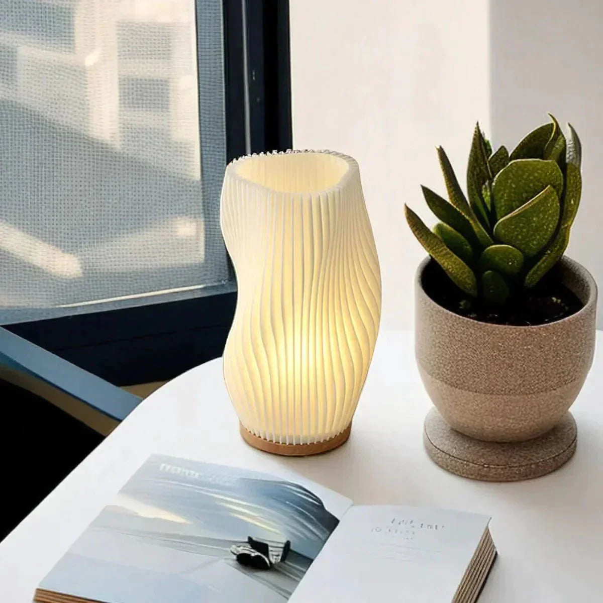 Ribbed Wave Table Lamp