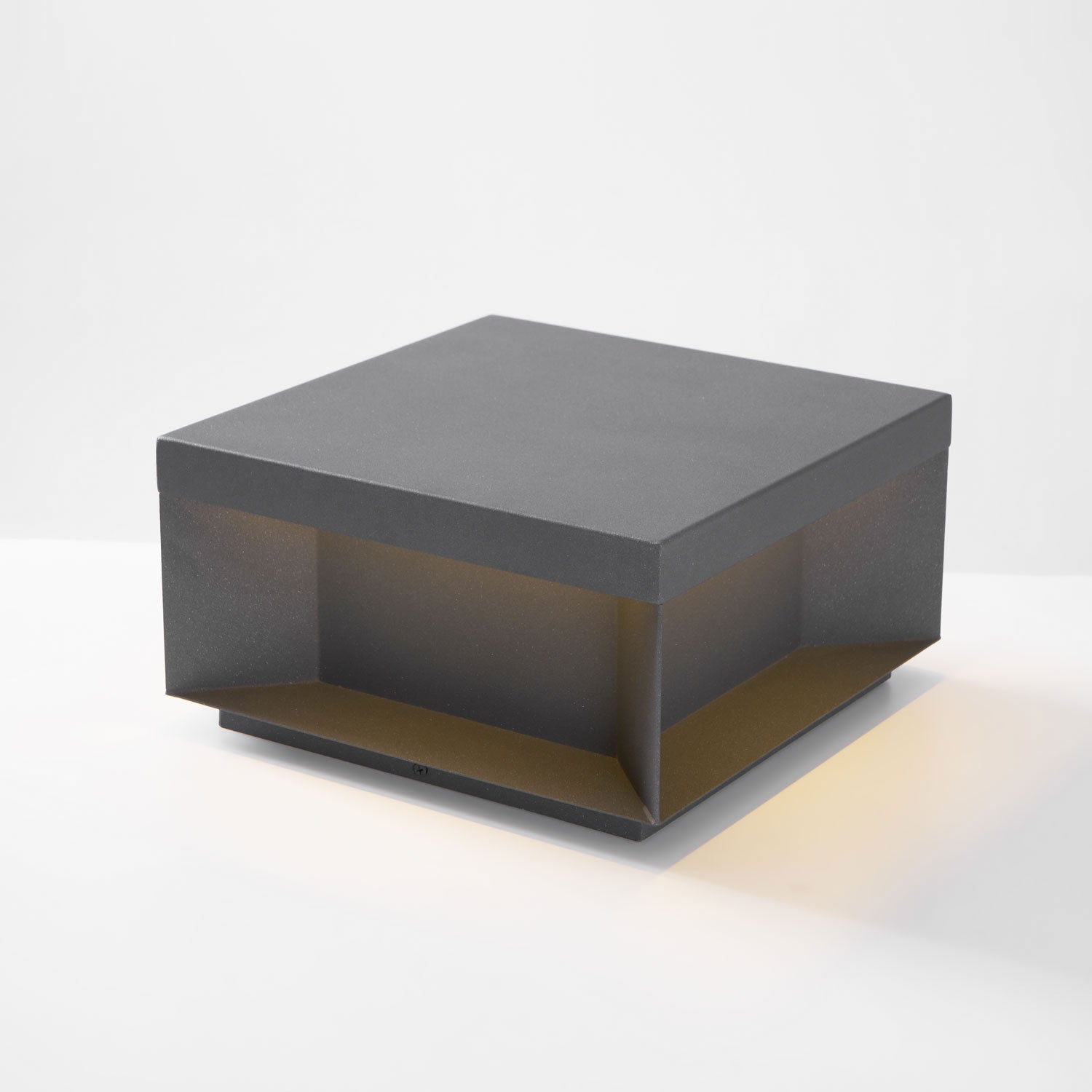 Nolian Outdoor Post Light