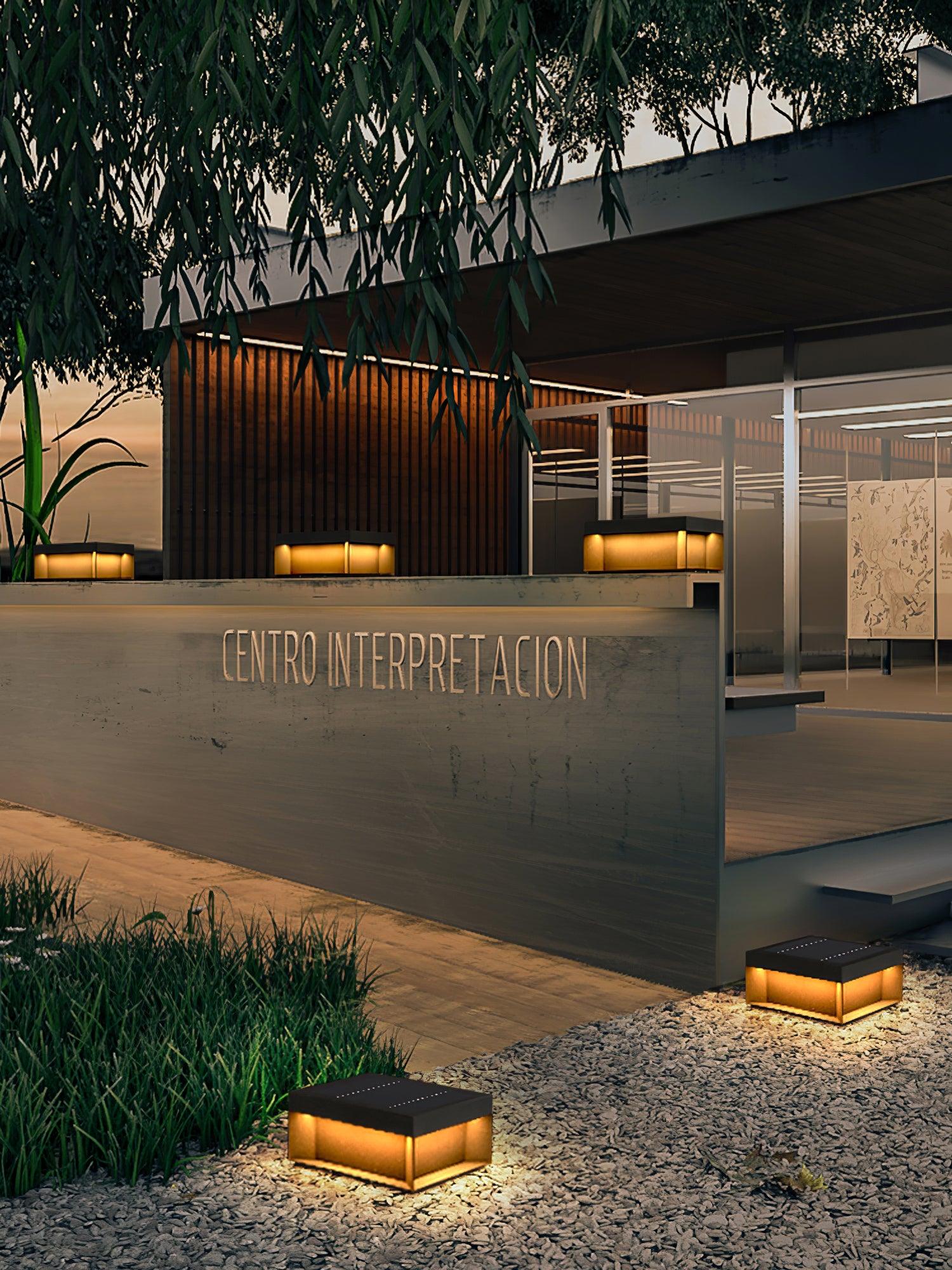 Nolian Outdoor Post Light