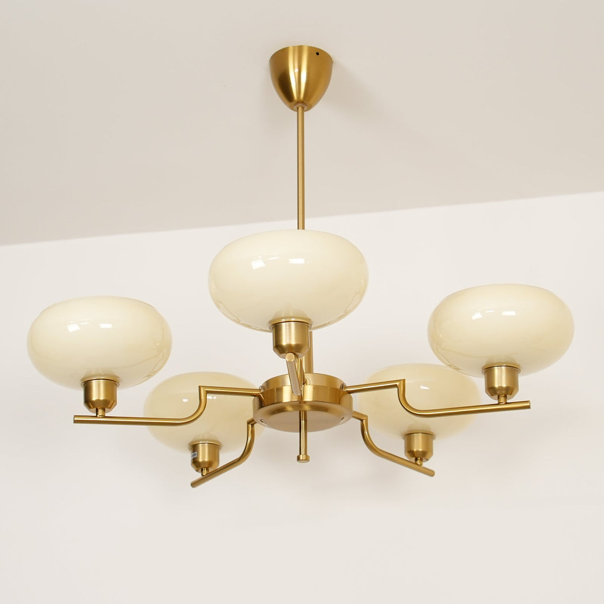 Nevelo Modern Chandelier