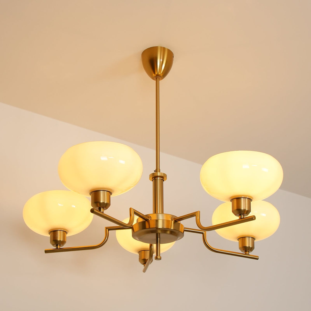 Nevelo Modern Chandelier