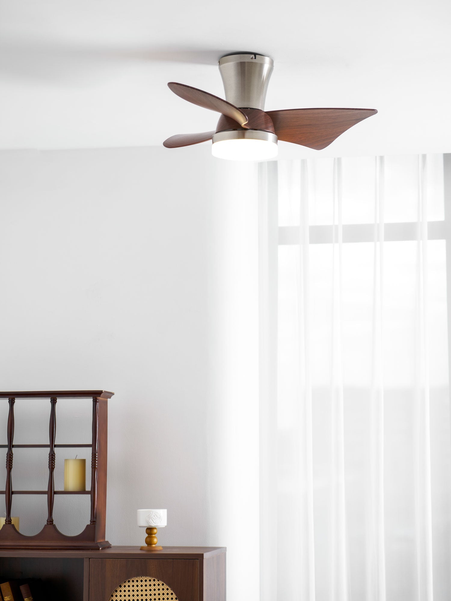 Avoressa Modern Ceiling Fan Light