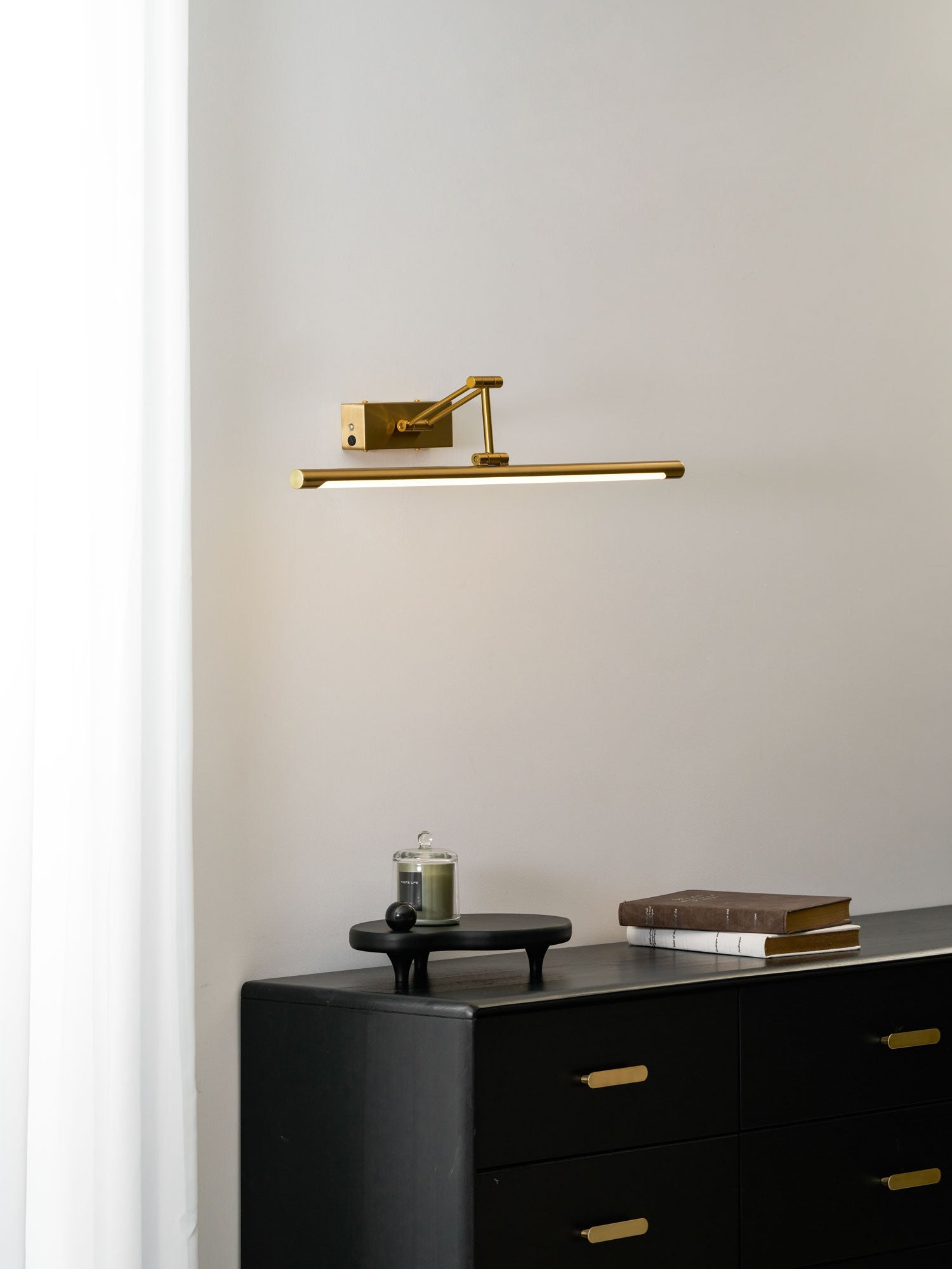 Bavexus Linear Wall Light