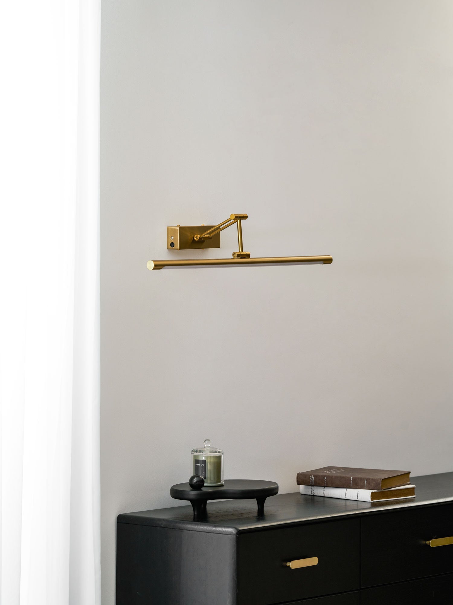 Bavexus Linear Wall Light
