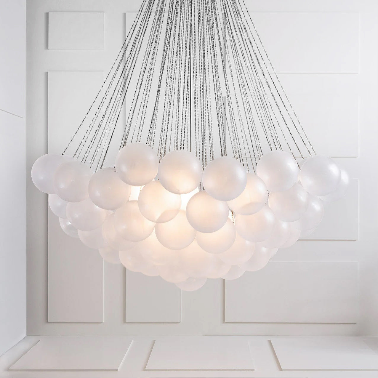 Aloralo Globe Chandelier