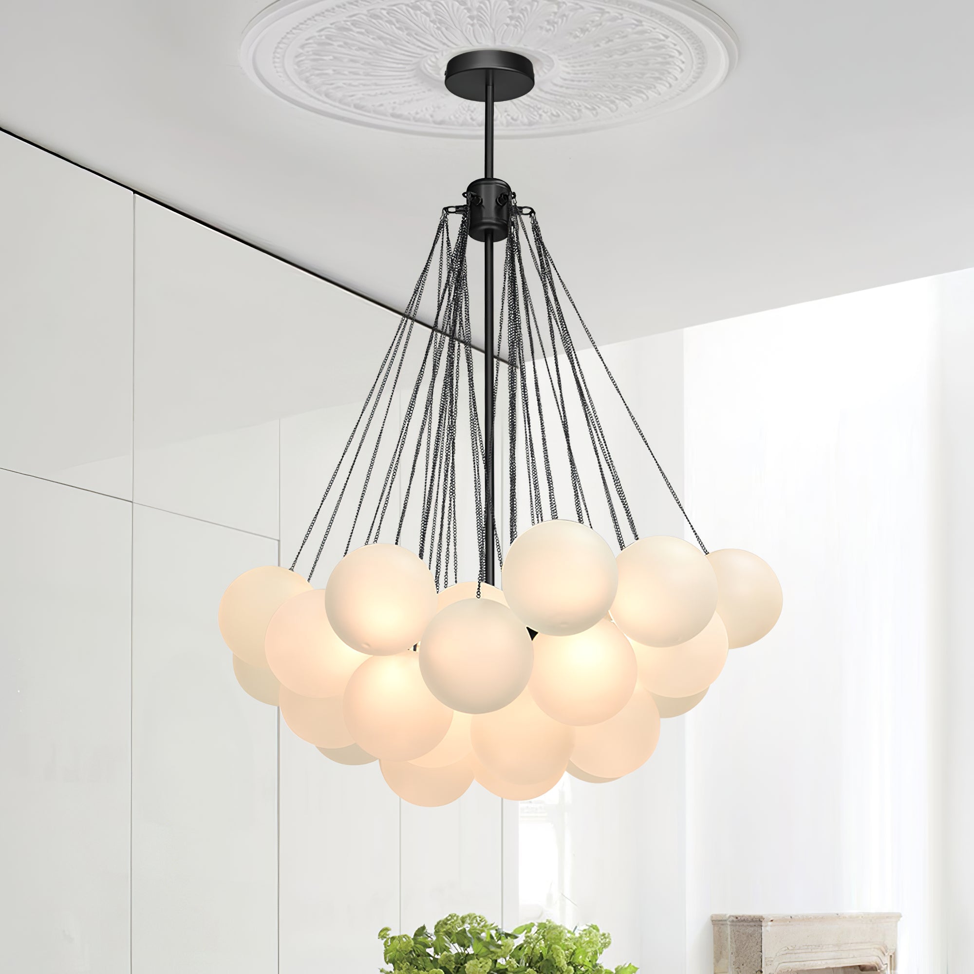 Aloralo Globe Chandelier