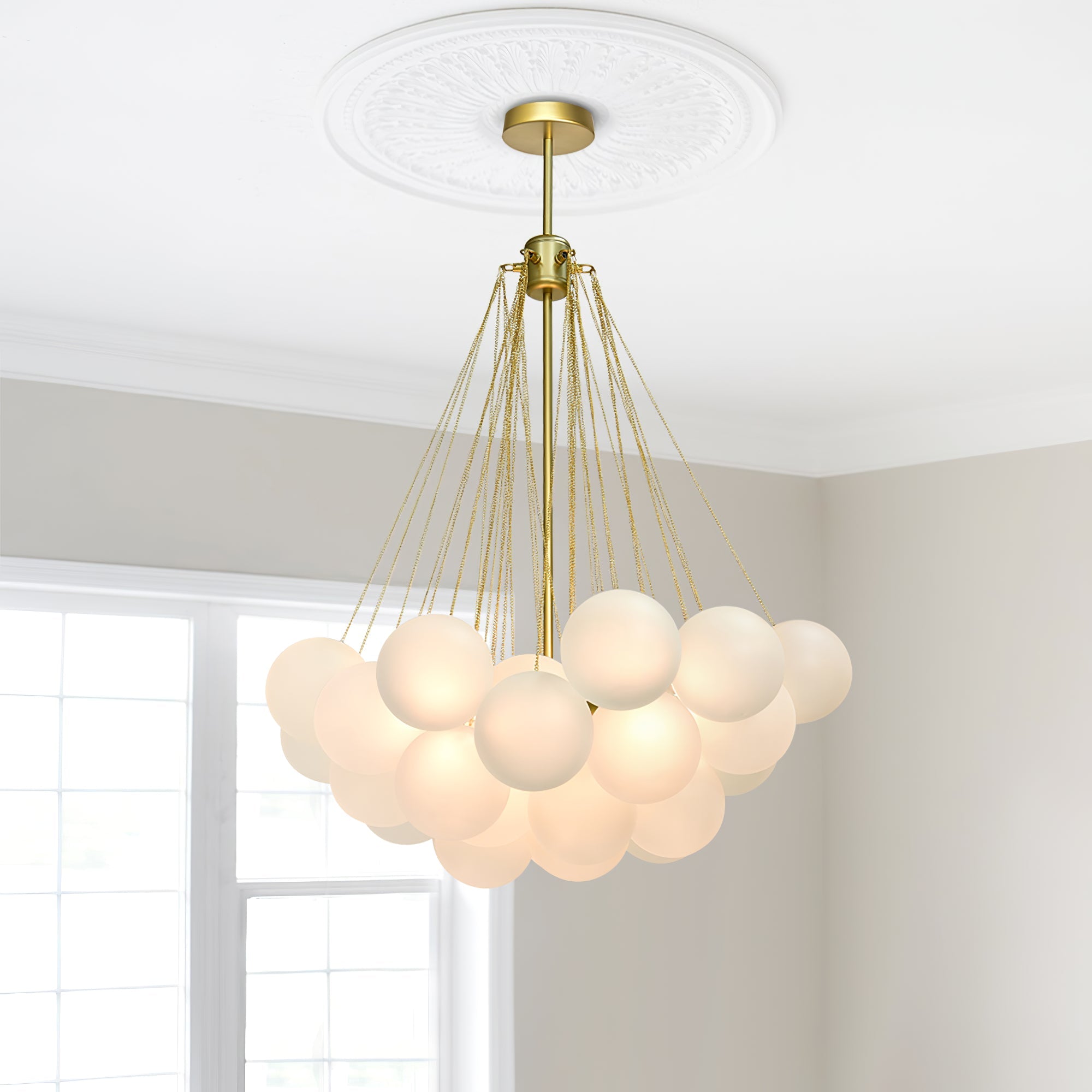 Aloralo Globe Chandelier