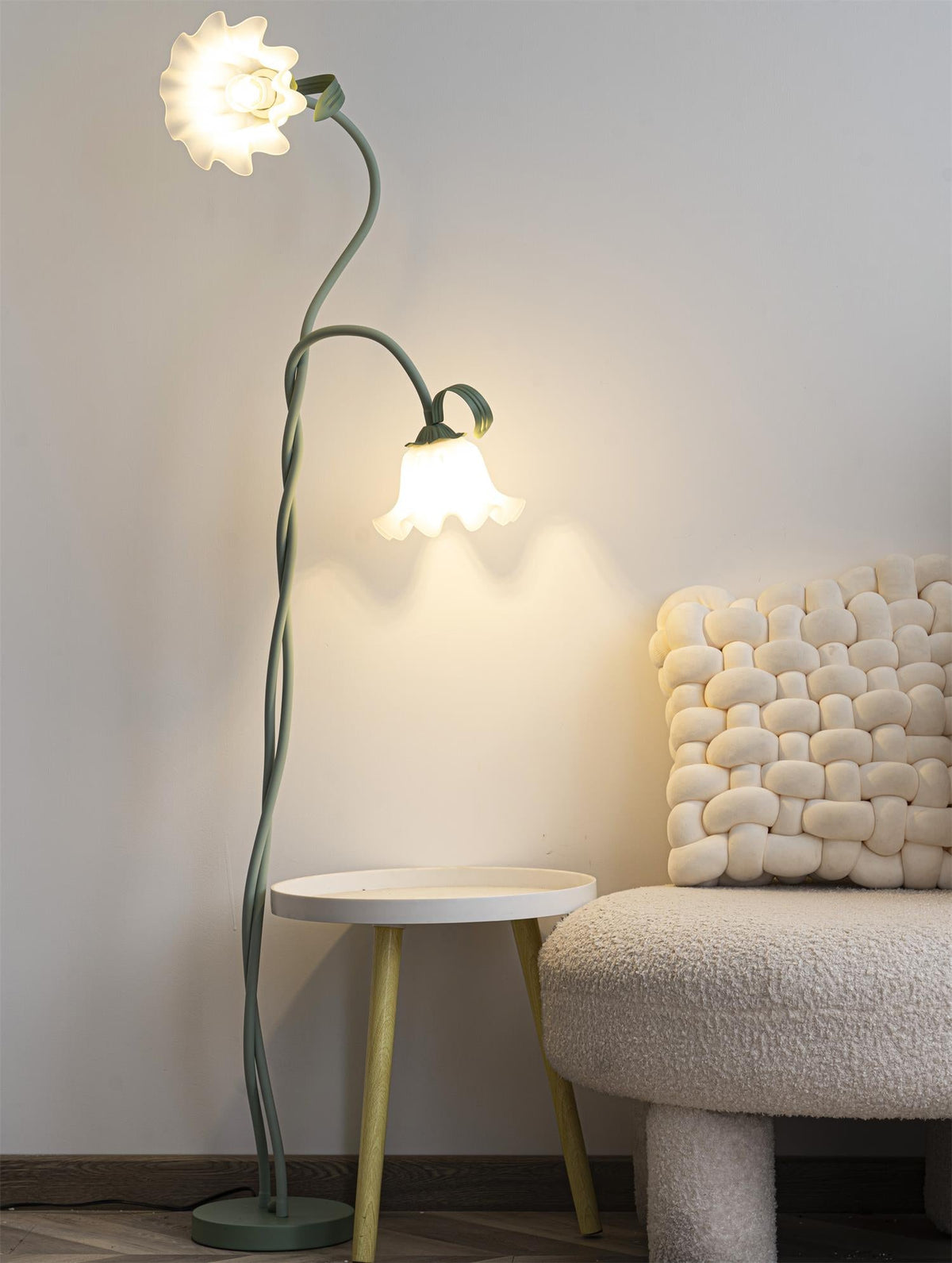 Lavelora Floral Floor Lamp