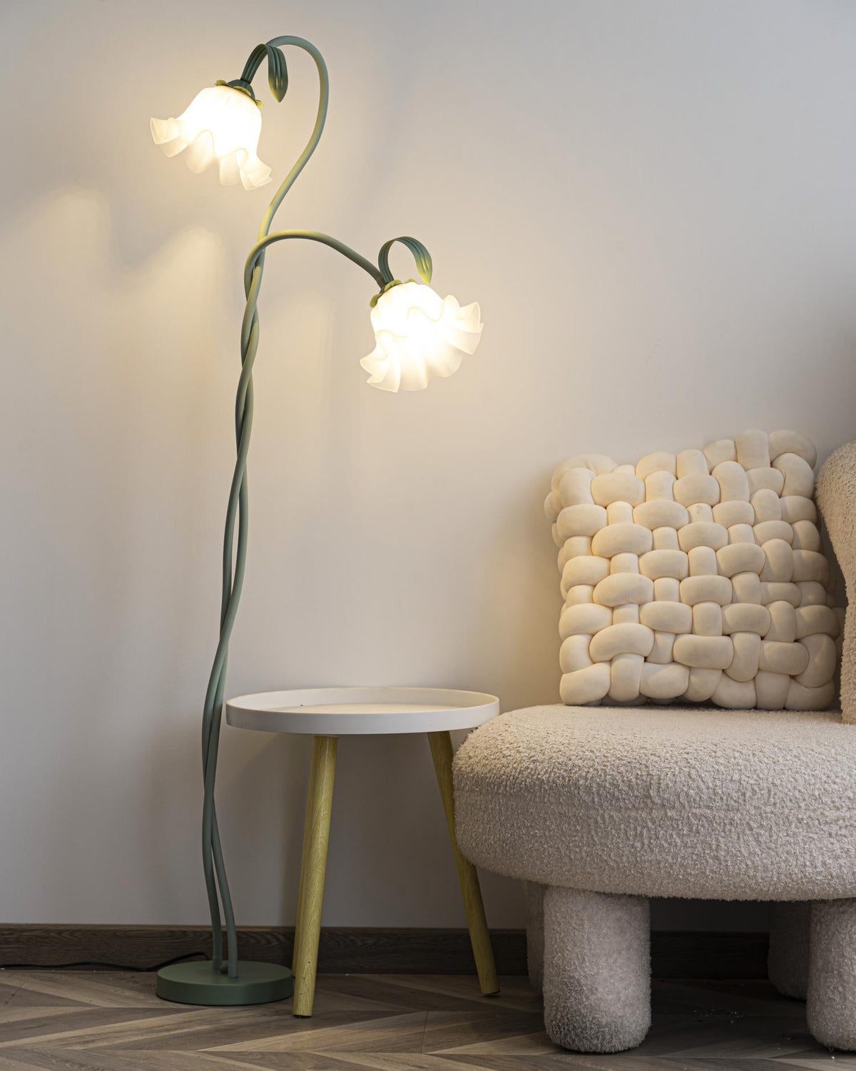 Lavelora Floral Floor Lamp