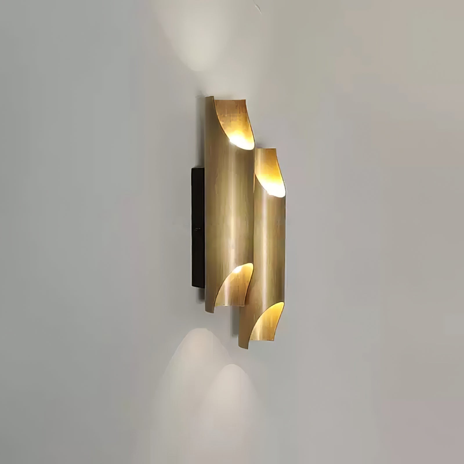 Lecona Brass Wall Light