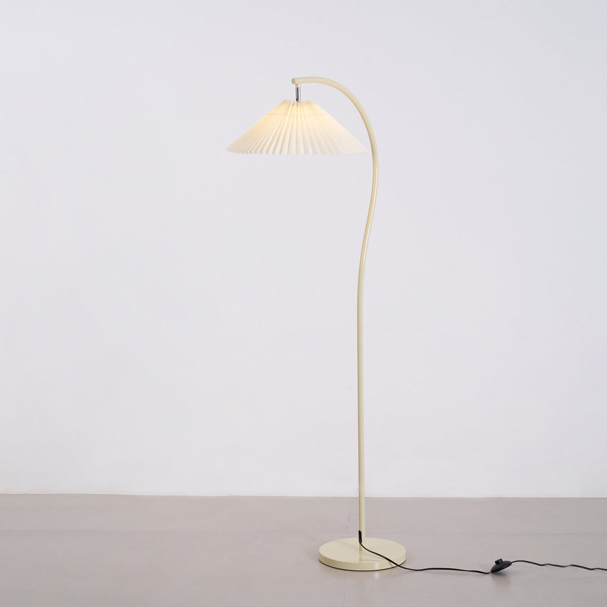 Kide Vintage Floor Lamp