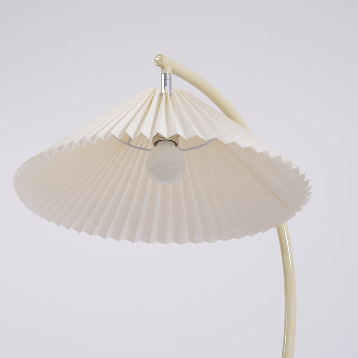 Kide Vintage Floor Lamp