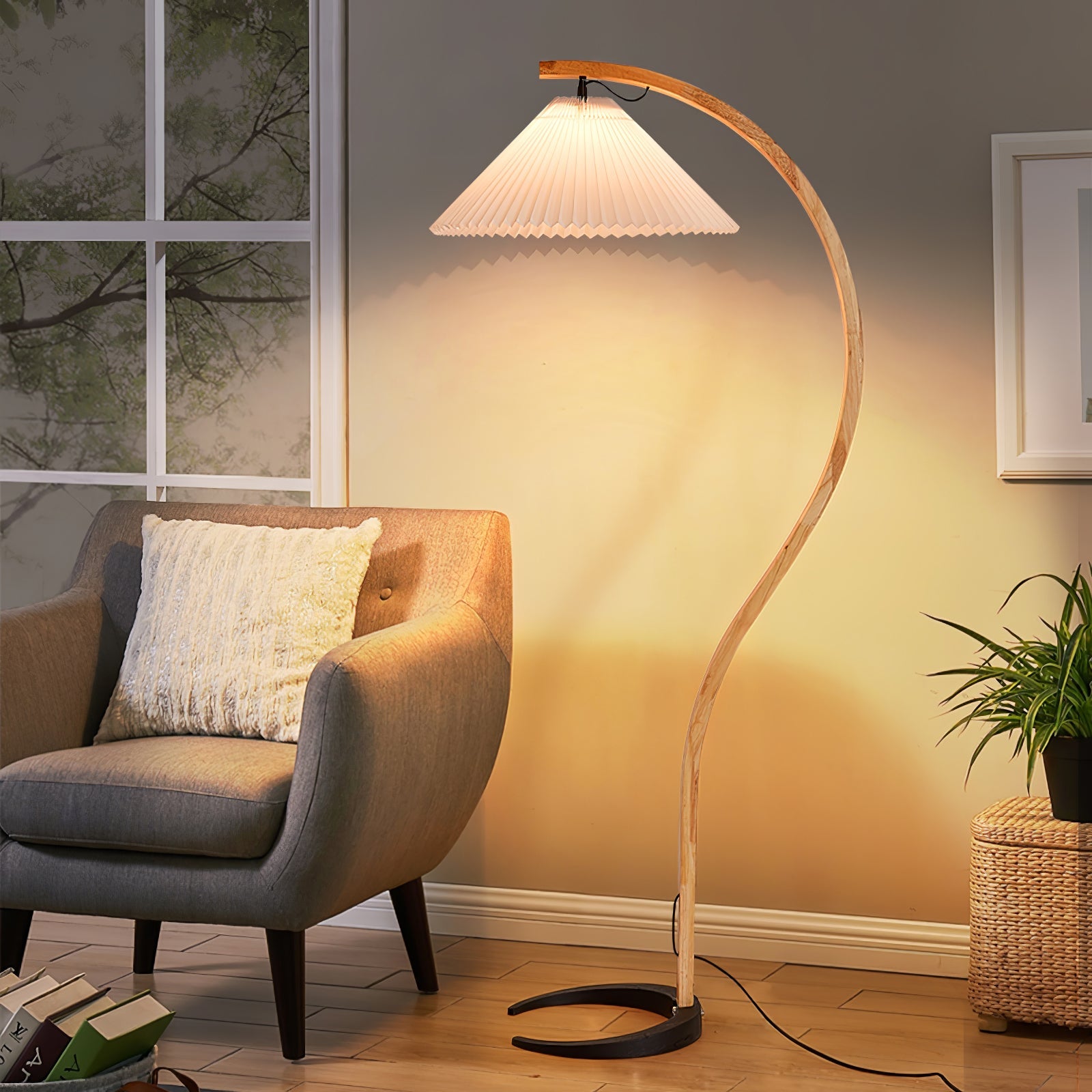 Alella Sculptural Floor Lamp