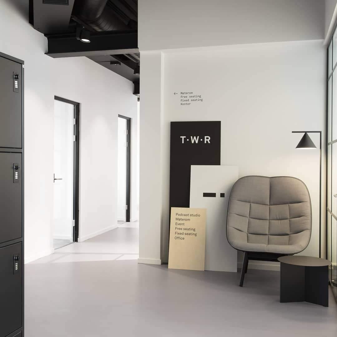 Resova Cone Floor Lamp