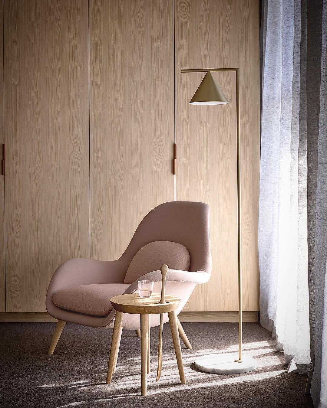 Resova Cone Floor Lamp