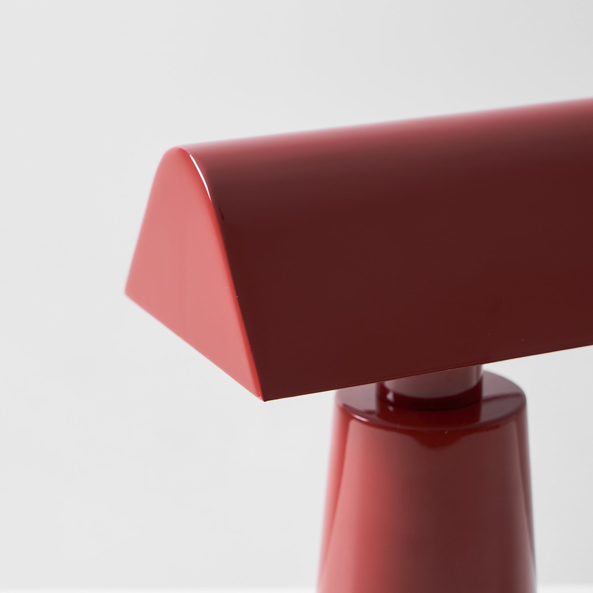 Abento Table Lamp