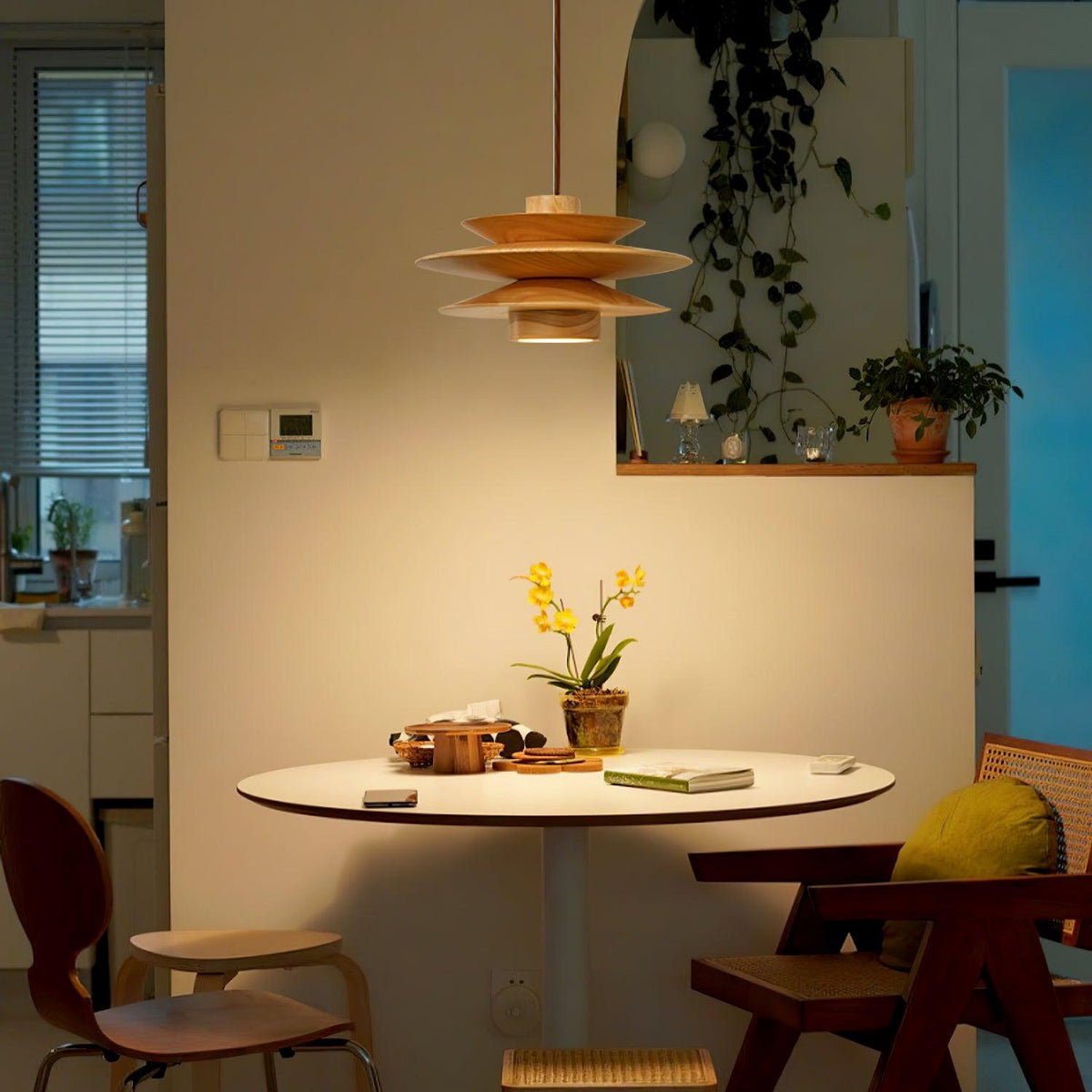 Cascade Wooden Disc Pendant Lamp – detail 8