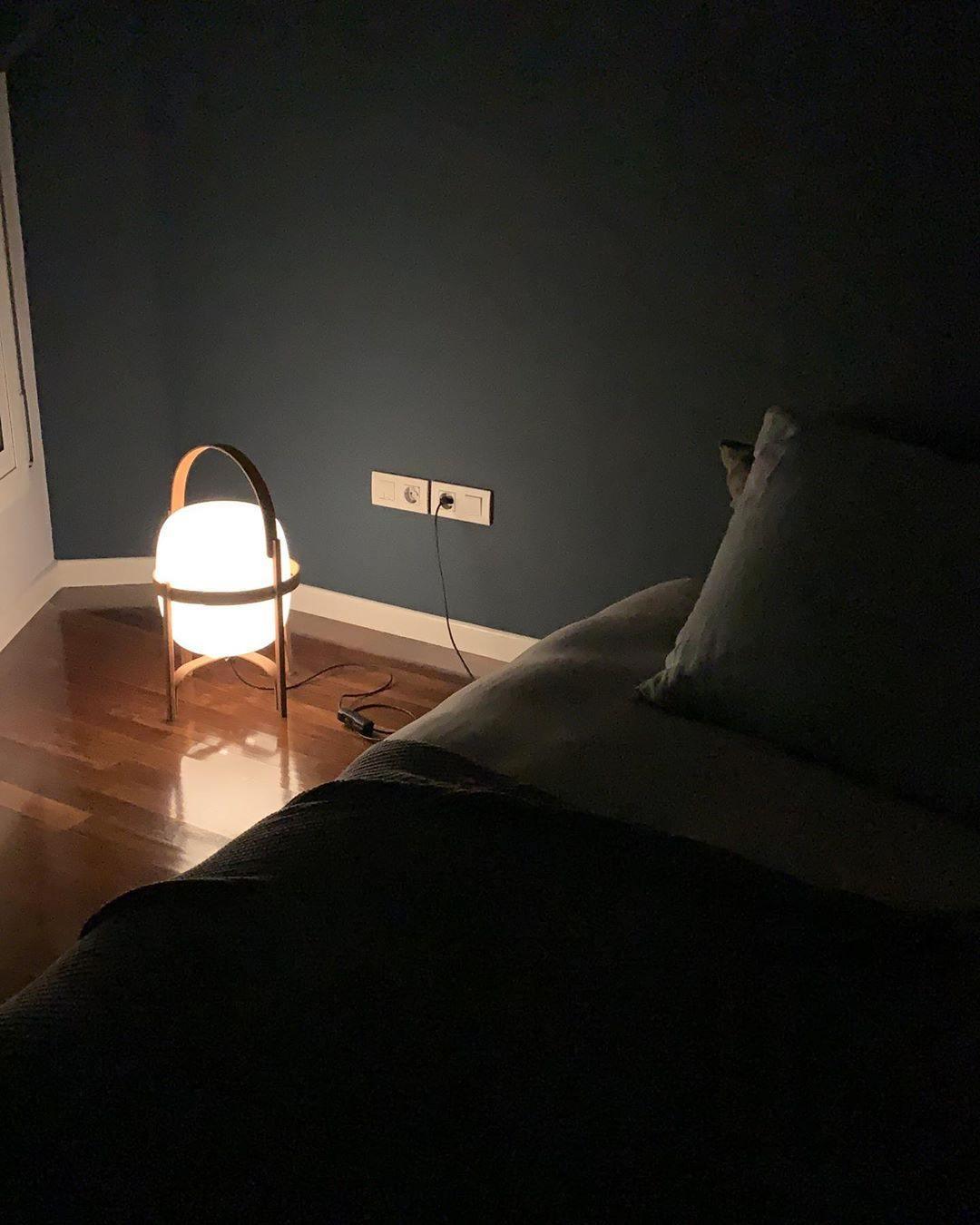 Itovelon Lantern Table Lamp