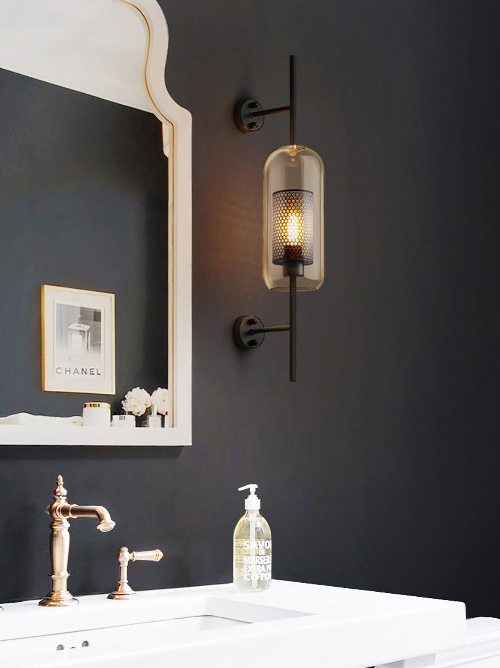 Toka Wall Light