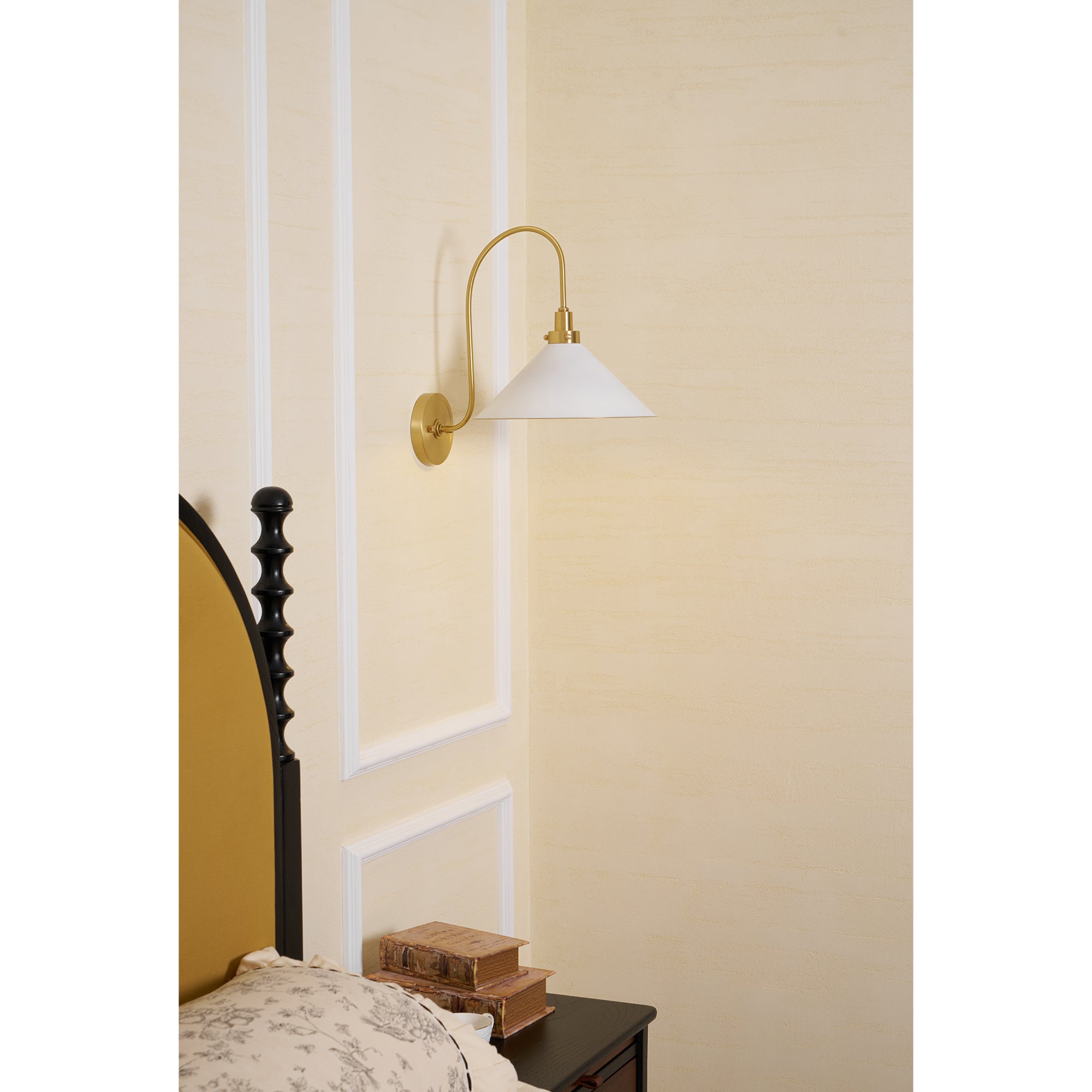 Corelso Classic Wall Light