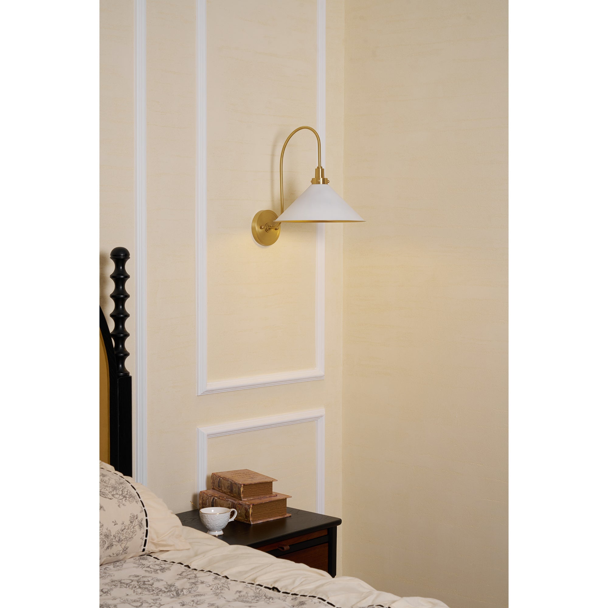 Corelso Classic Wall Light
