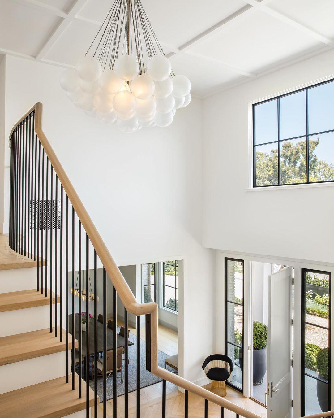 Aloralo Globe Chandelier