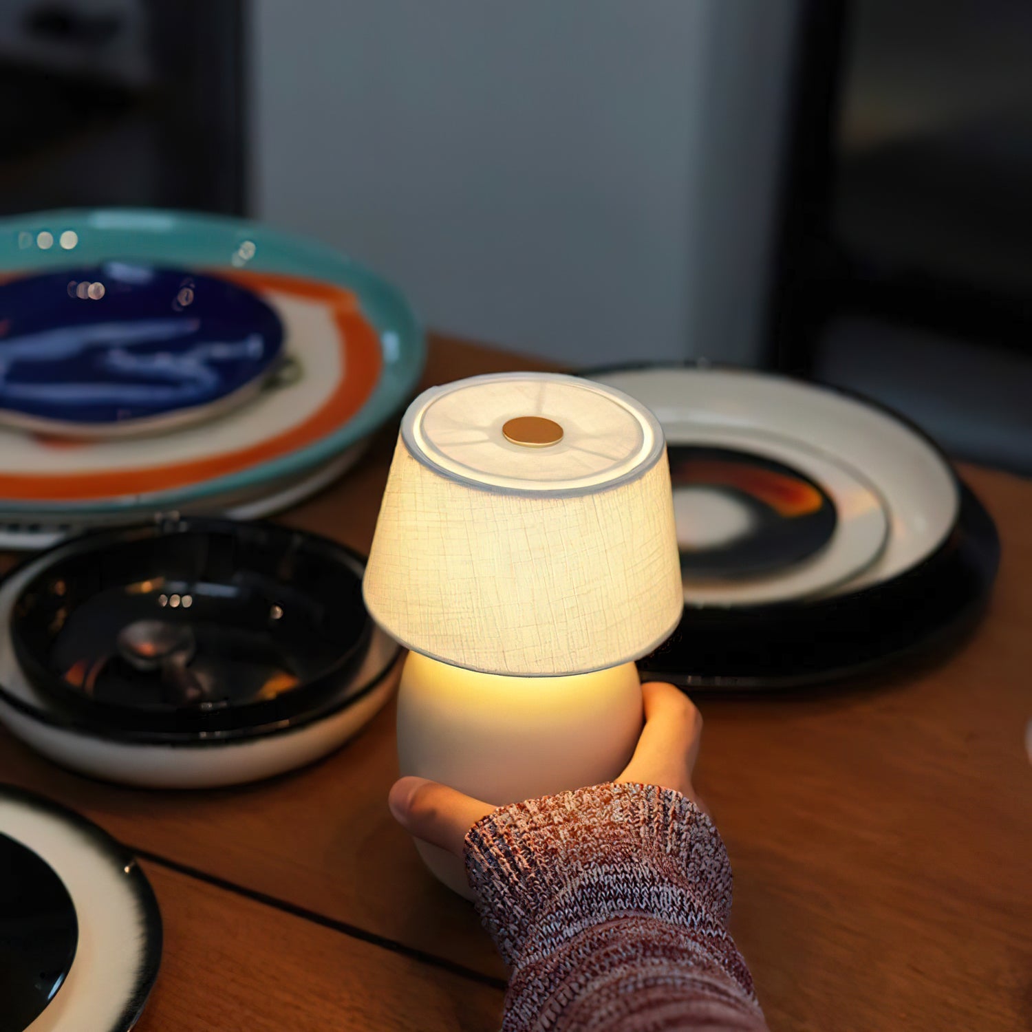 Arilano Outdoor Table Lamp