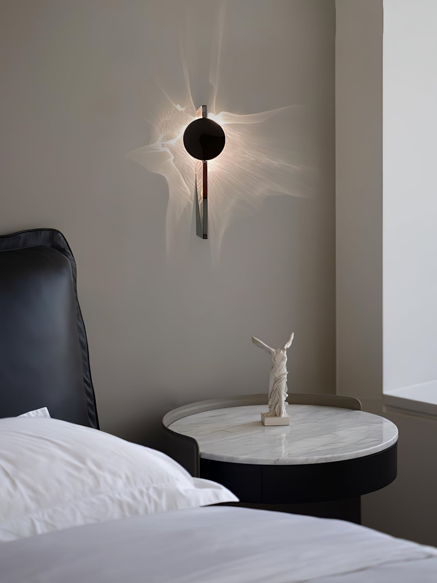 Lomarona Sculptural Wall Light