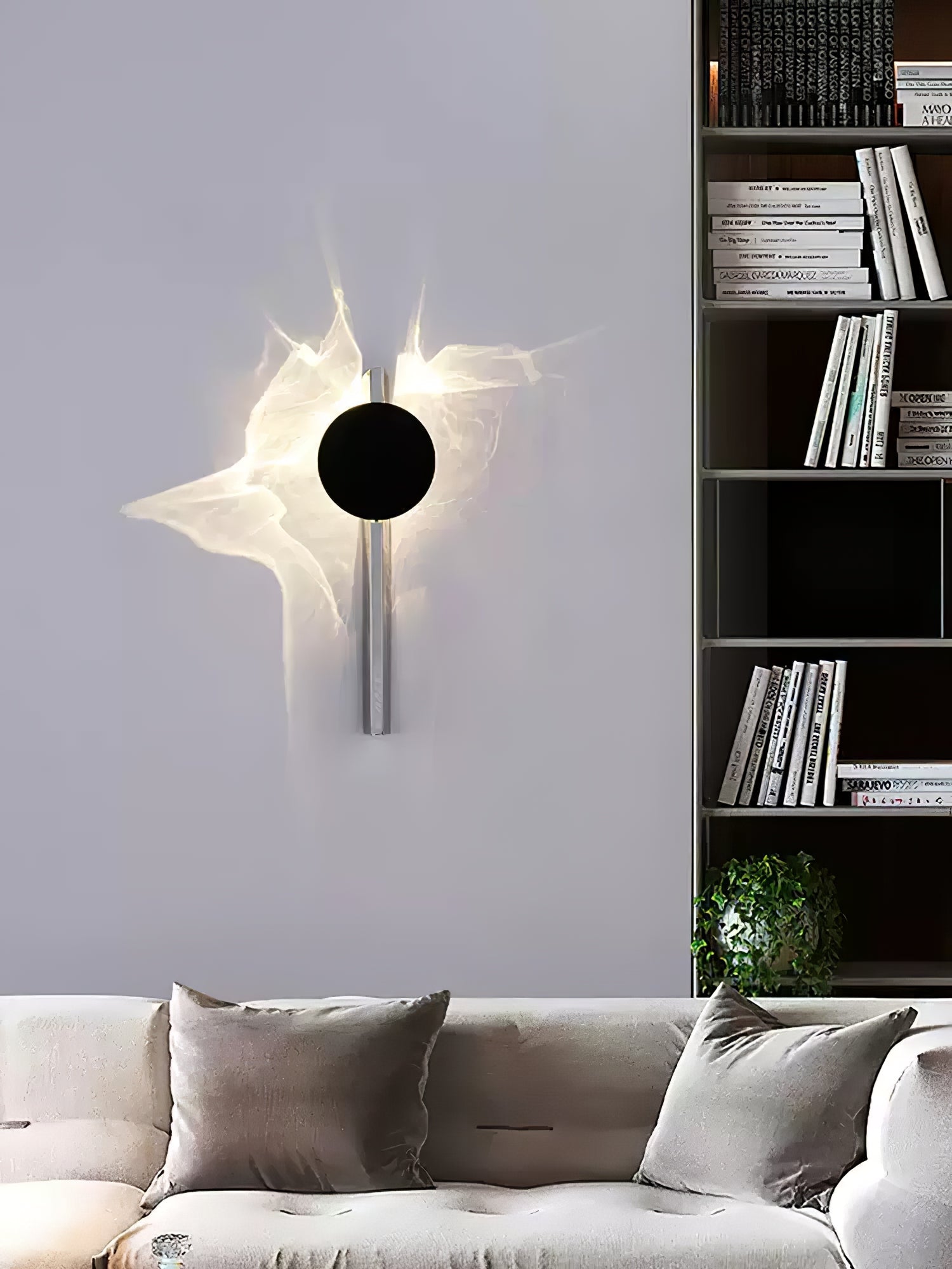 Lomarona Sculptural Wall Light