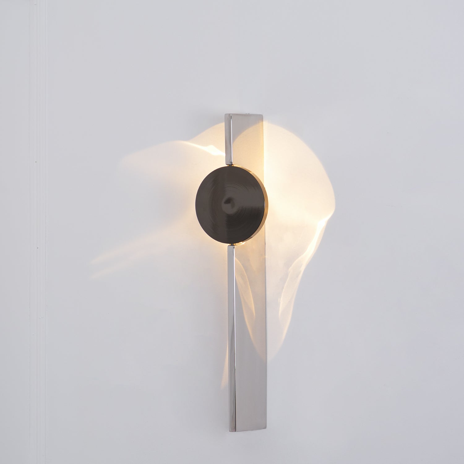 Lomarona Sculptural Wall Light