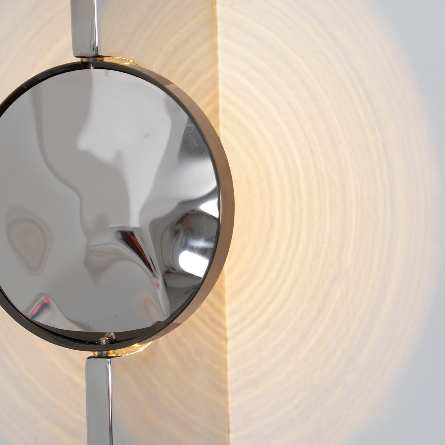 Lomarona Sculptural Wall Light