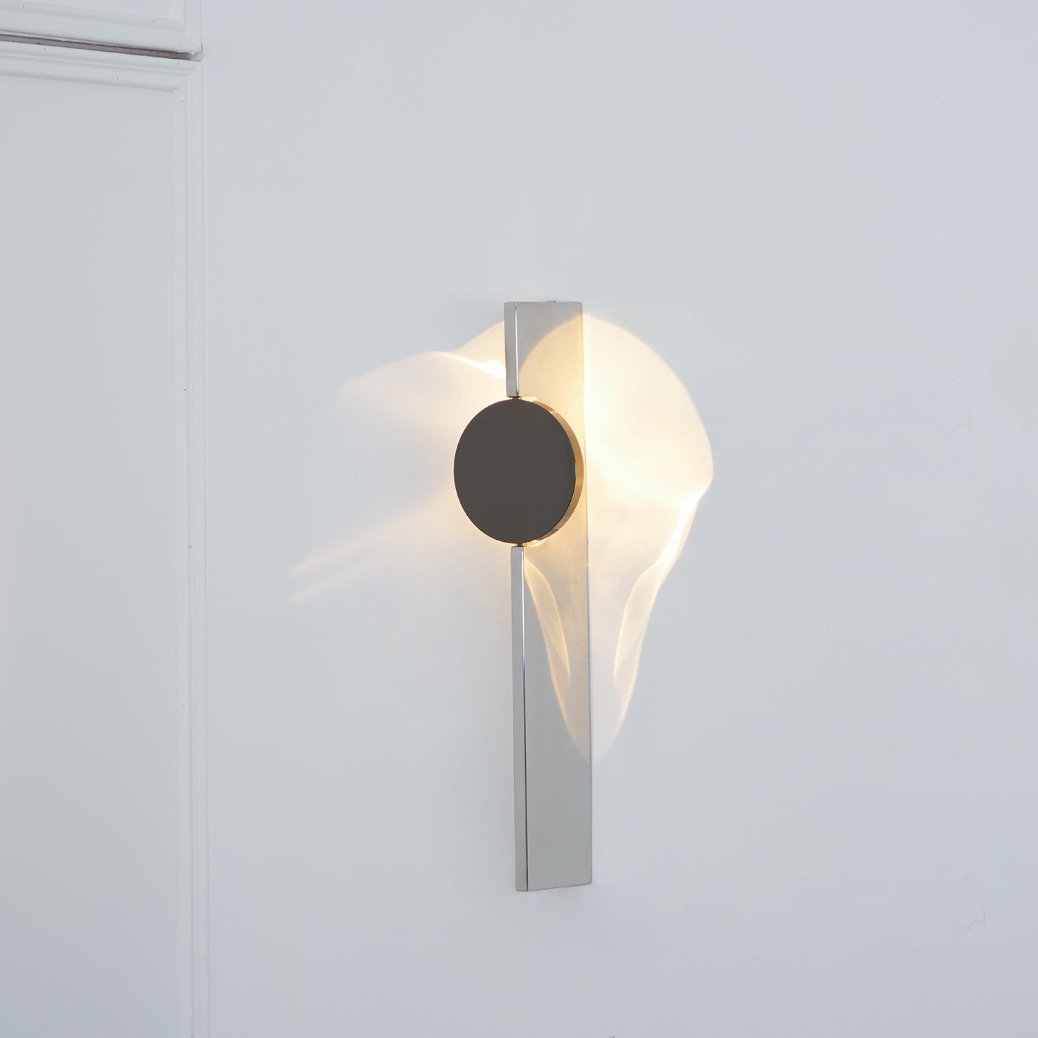 Lomarona Sculptural Wall Light